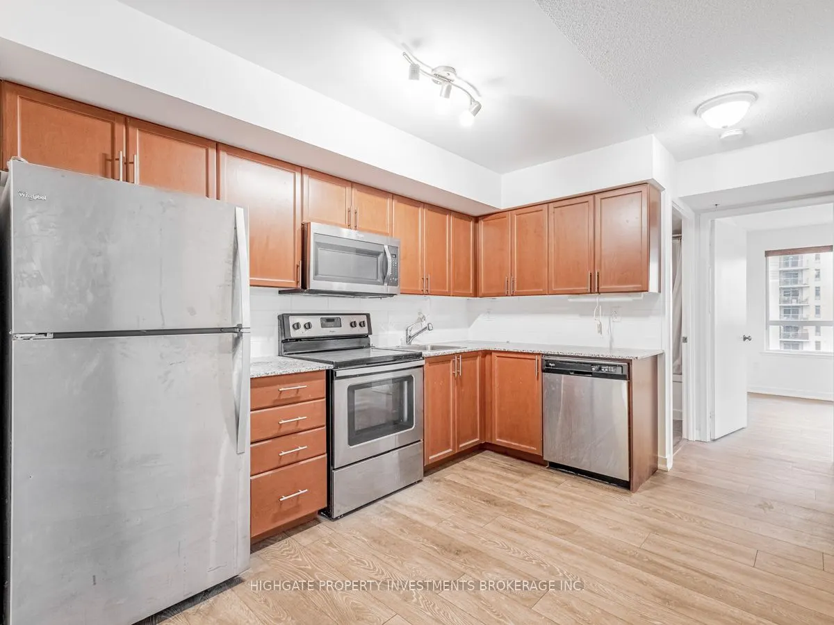 1420 Dupont Street, #806