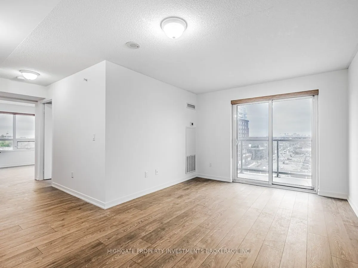 1420 Dupont Street, #806