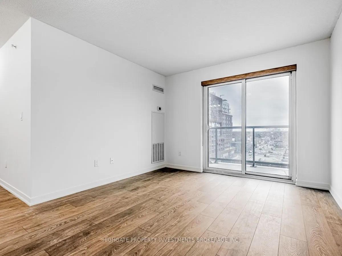 1420 Dupont Street, #806