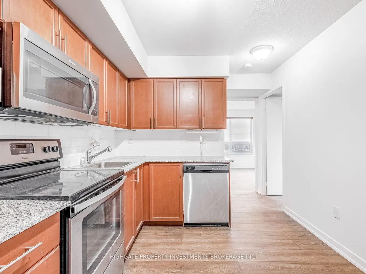 1420 Dupont Street, #806