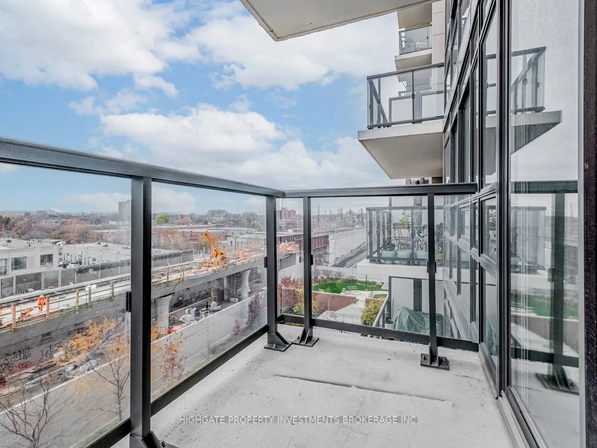 1420 Dupont Street, #806