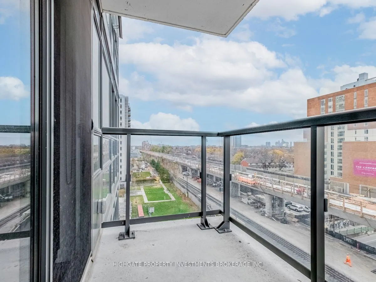1420 Dupont Street, #806