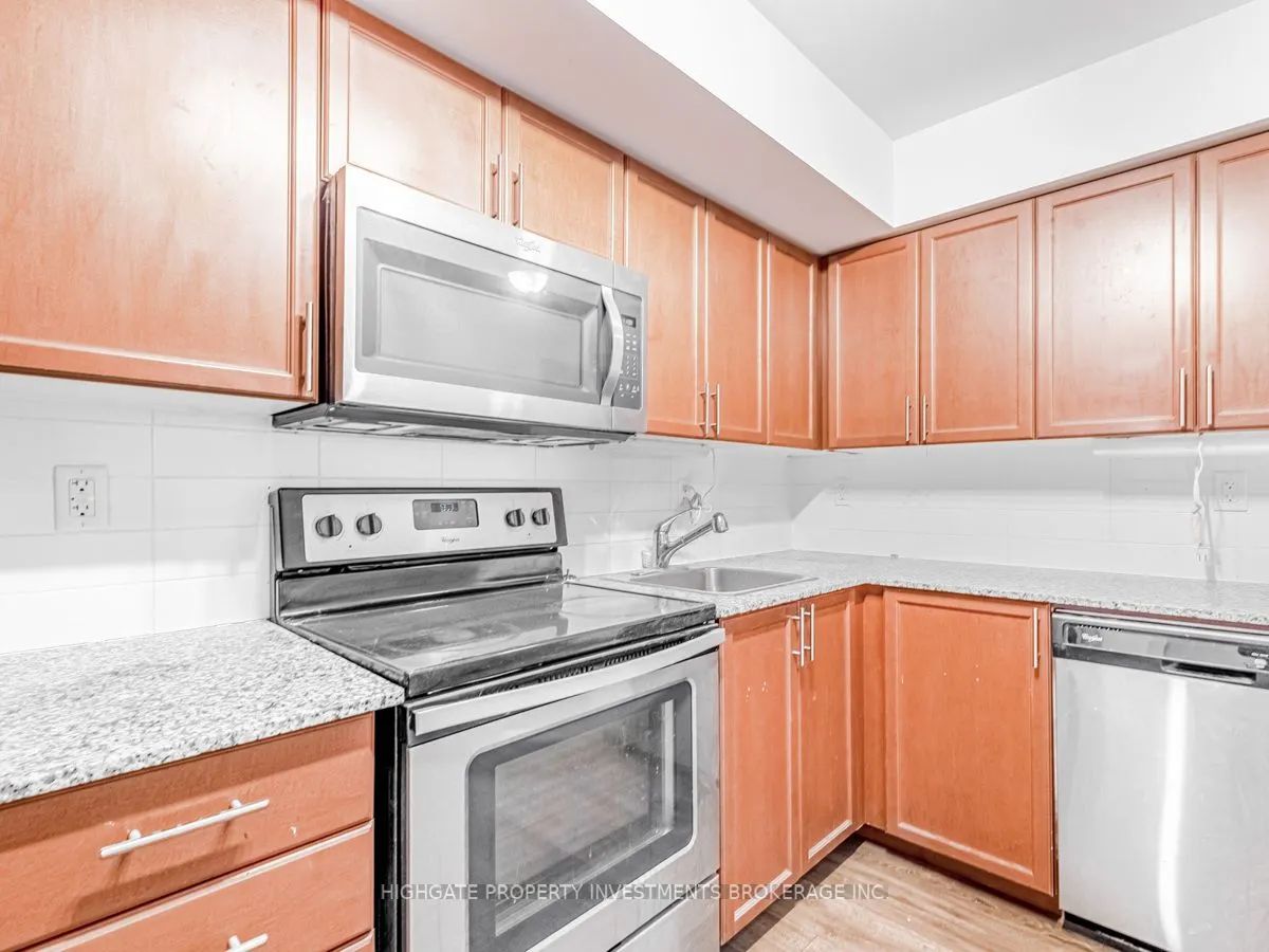 1420 Dupont Street, #806