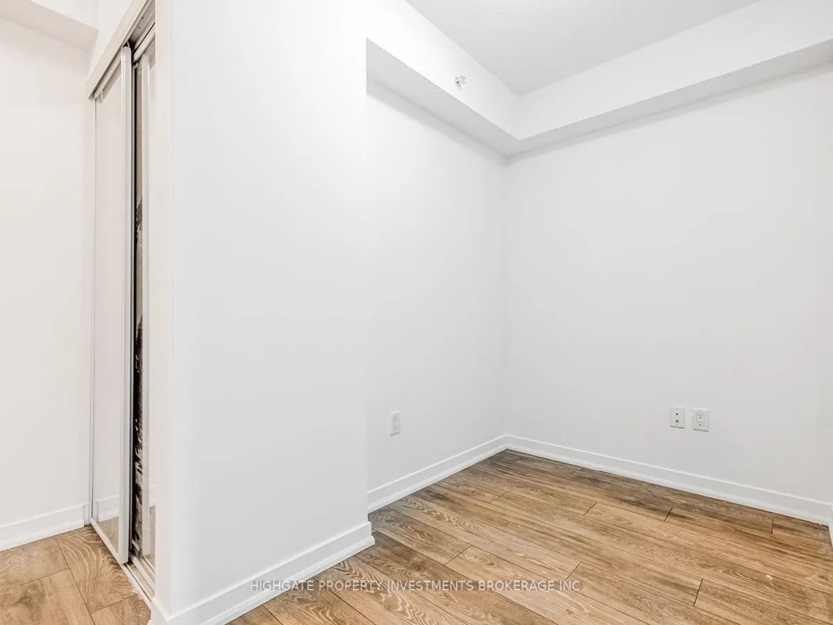 1420 Dupont Street, #806