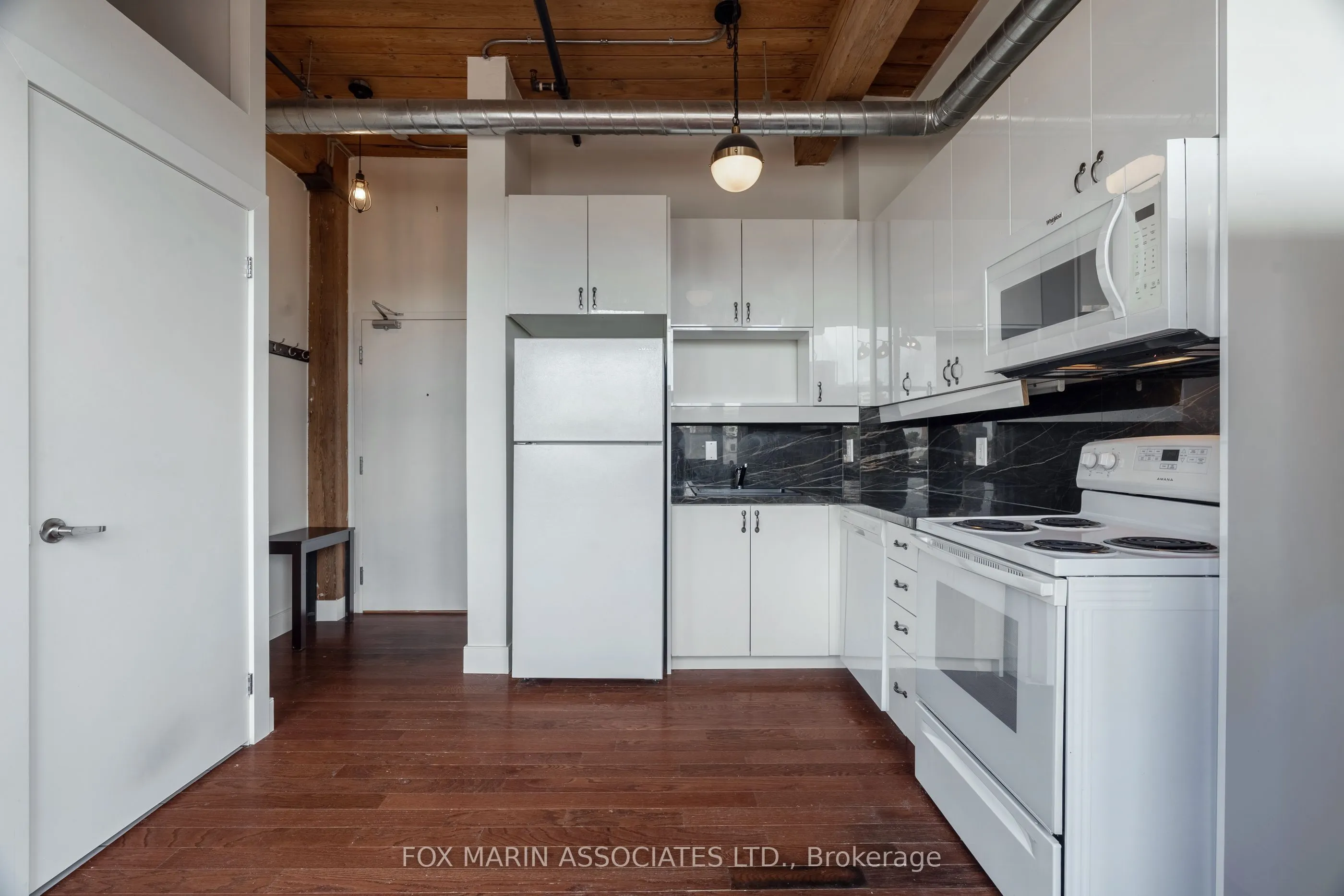 2154 Dundas Street W, #401