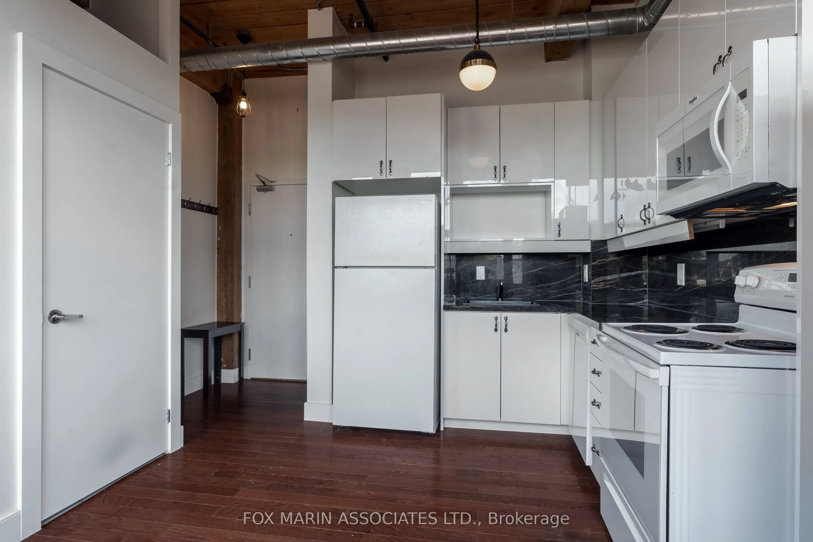 2154 Dundas Street W, #401