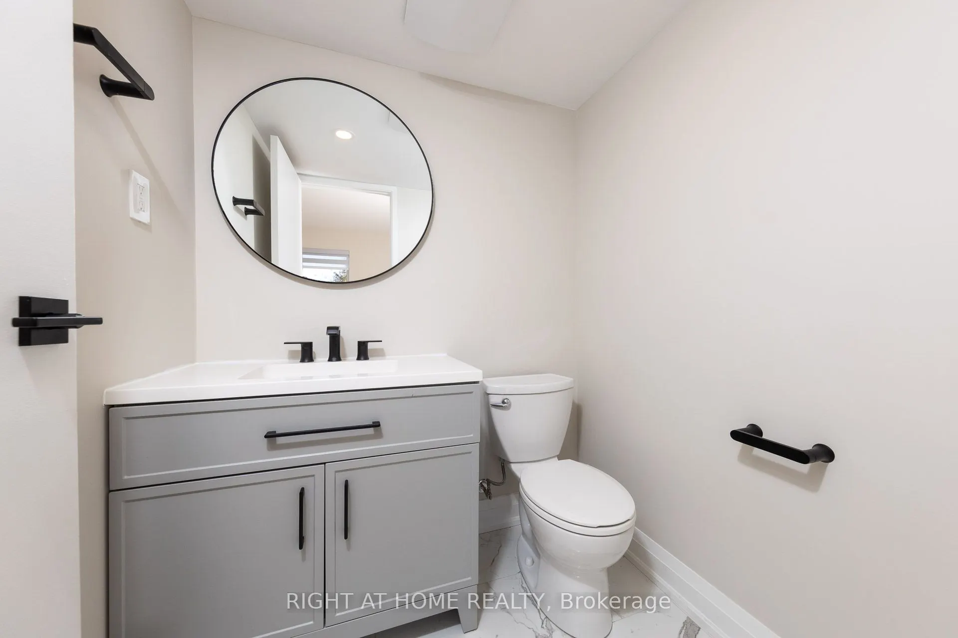 1450 Glen Abbey Gate, #722