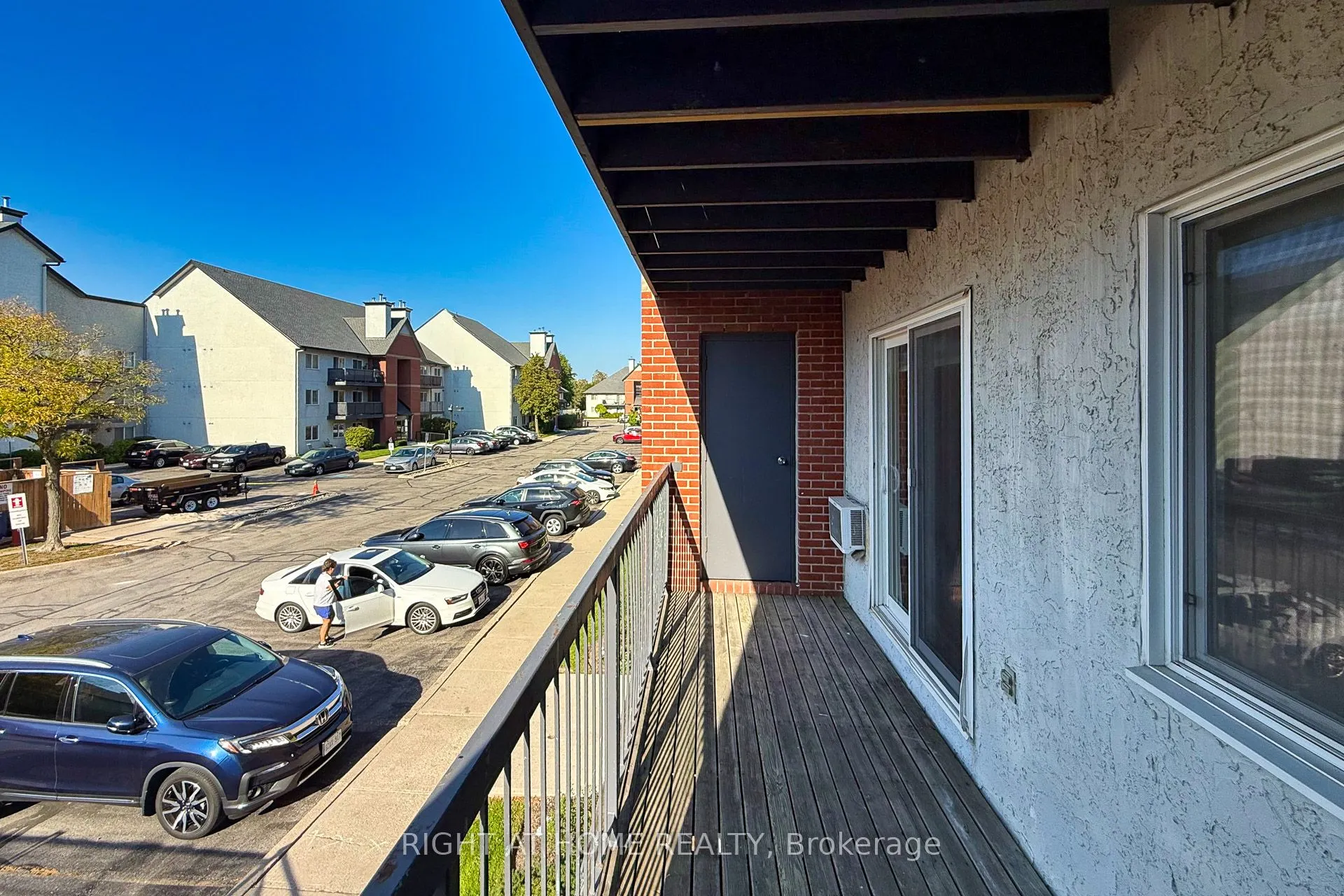 1450 Glen Abbey Gate, #722