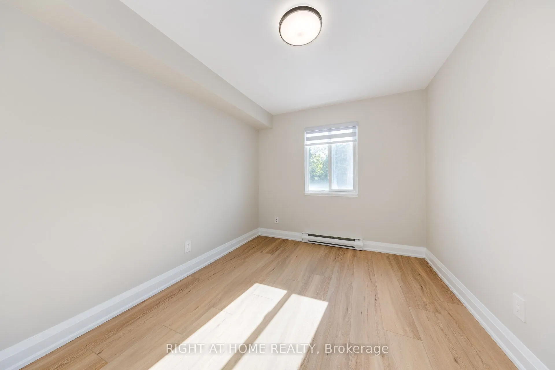 1450 Glen Abbey Gate, #722