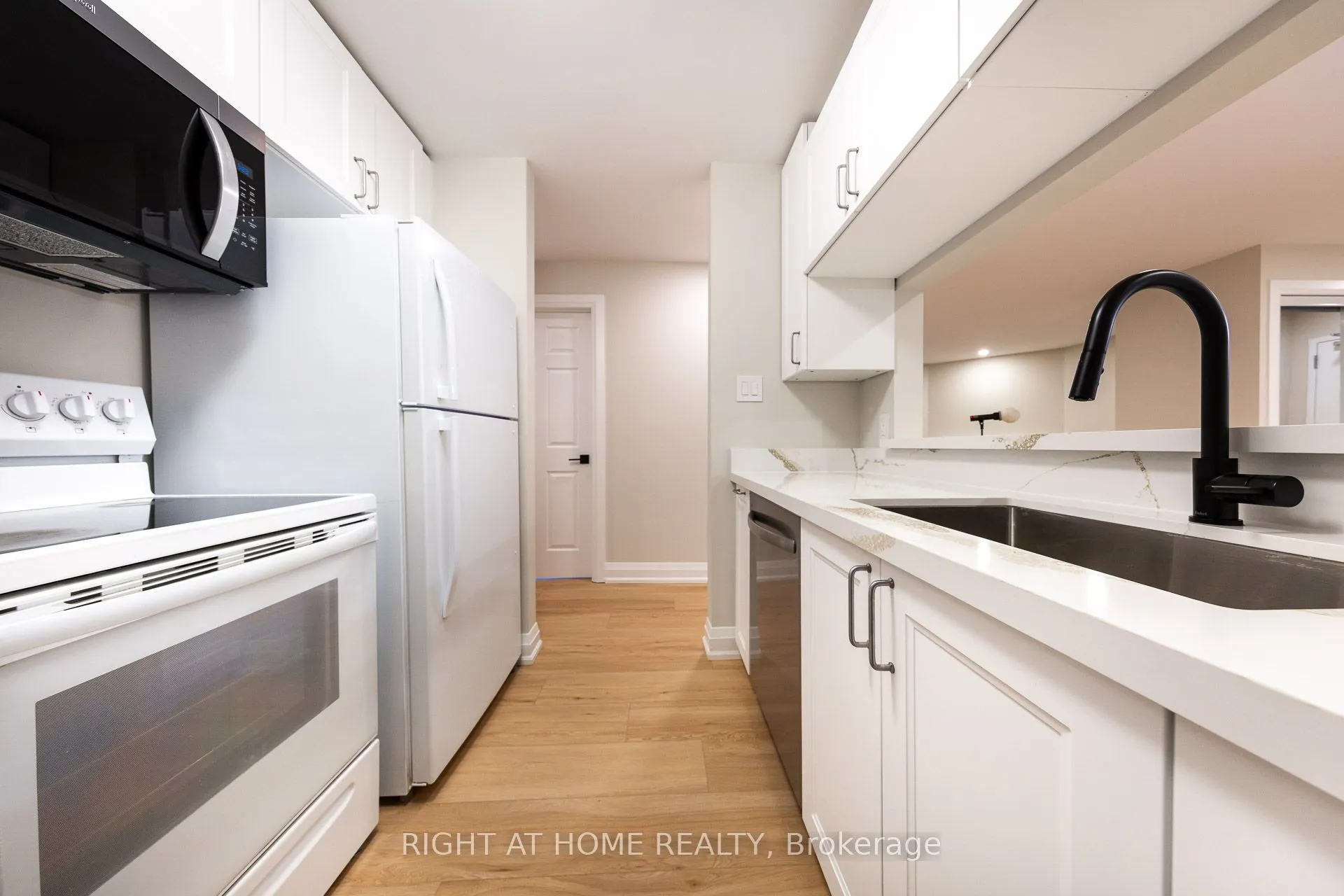 1450 Glen Abbey Gate, #722