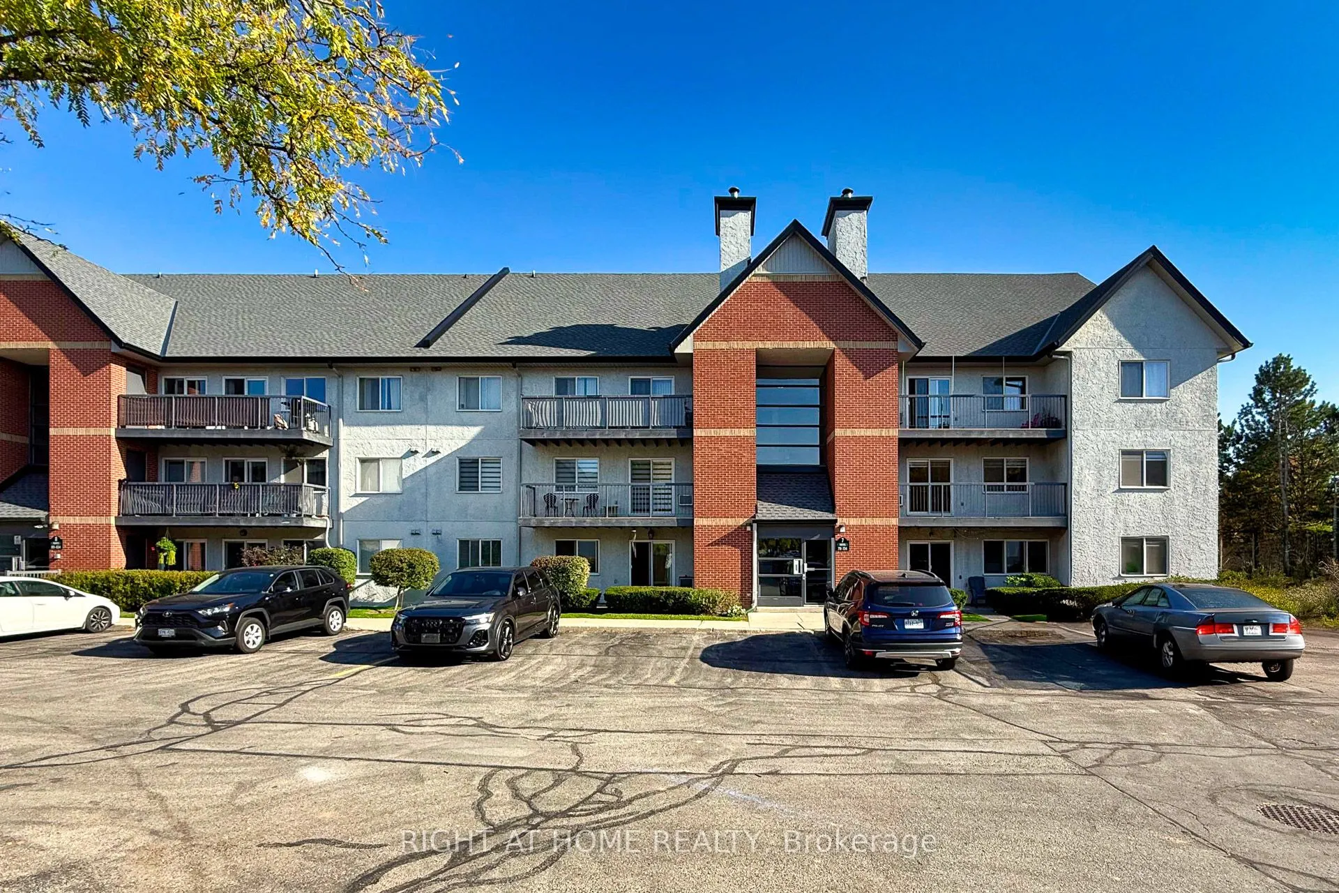 1450 Glen Abbey Gate, #722