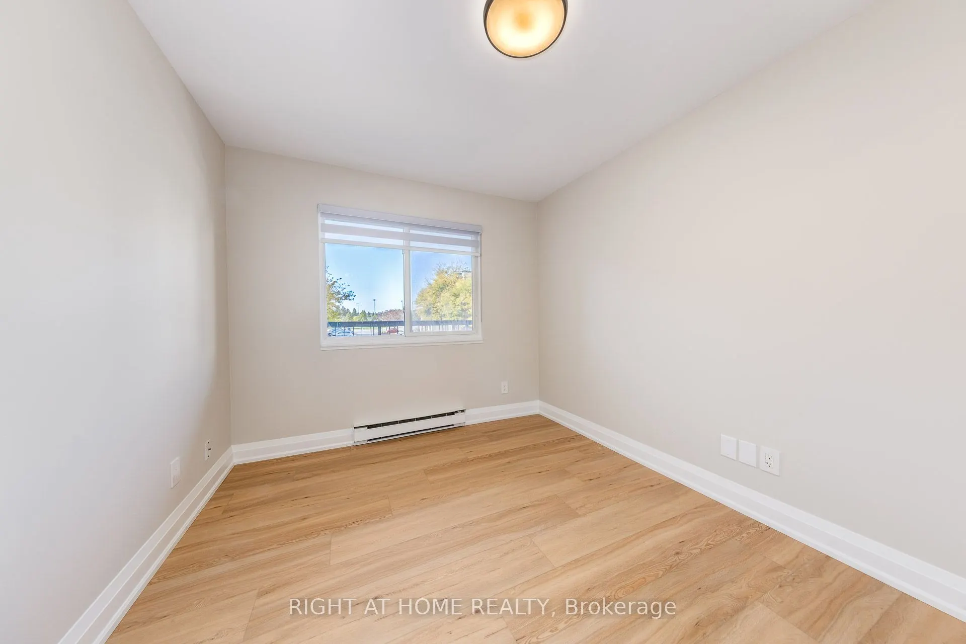 1450 Glen Abbey Gate, #722