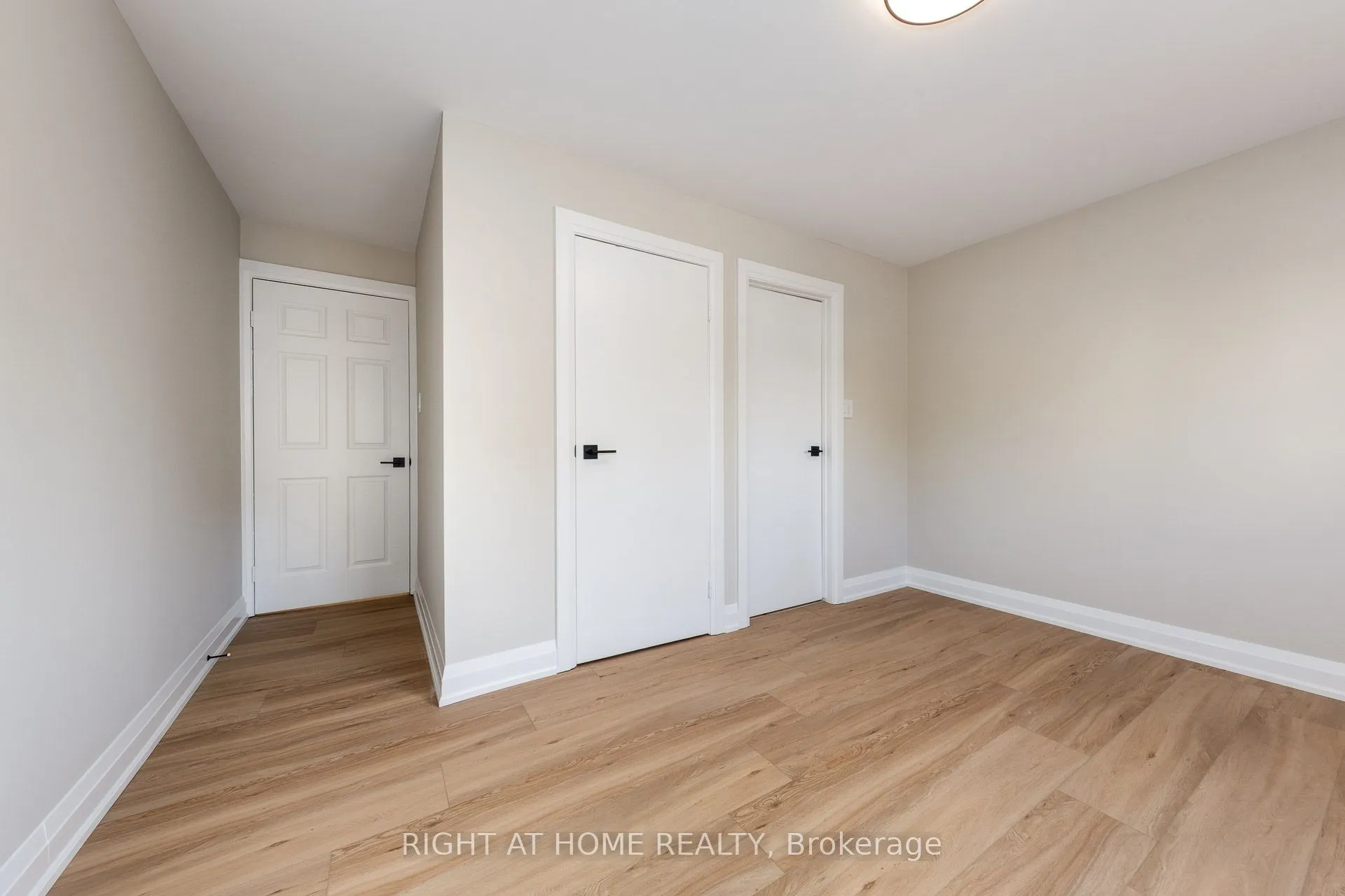 1450 Glen Abbey Gate, #722