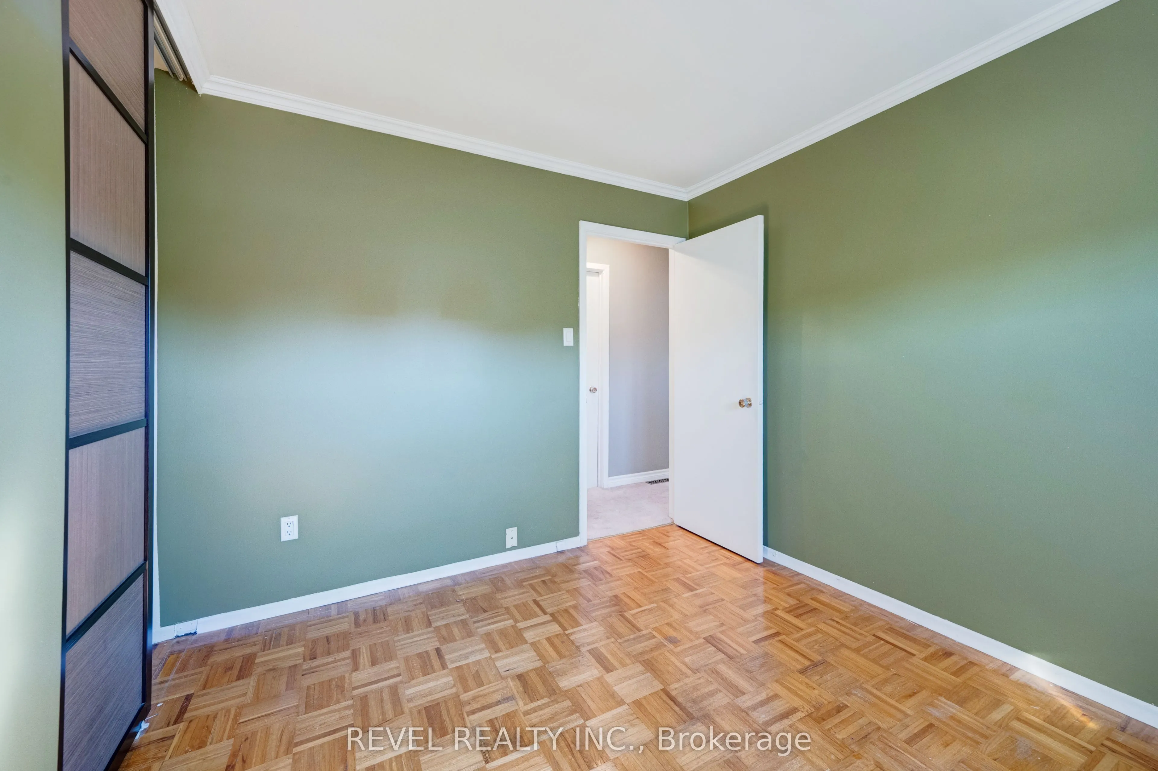 44 Marblehead Crescent