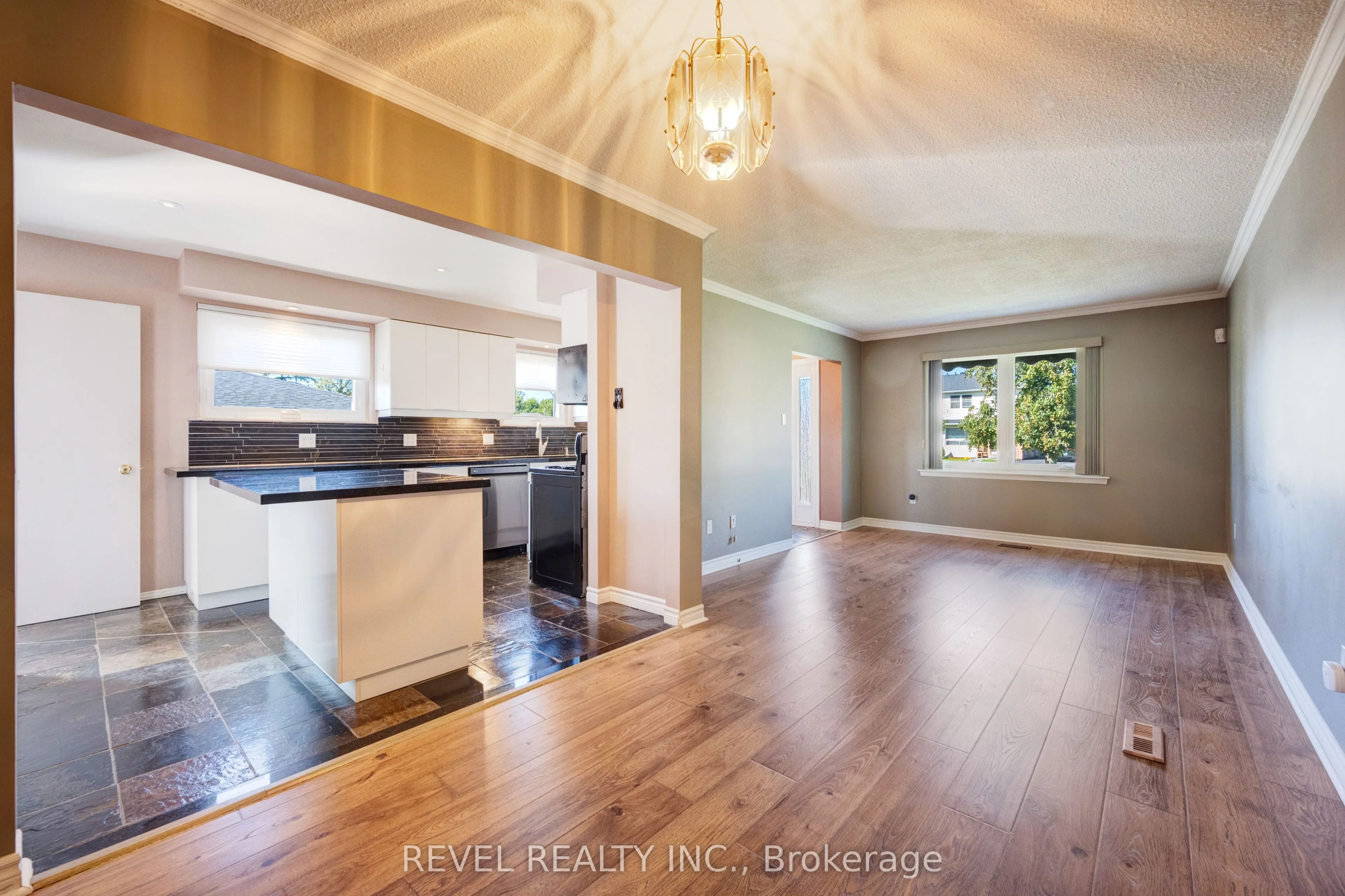44 Marblehead Crescent