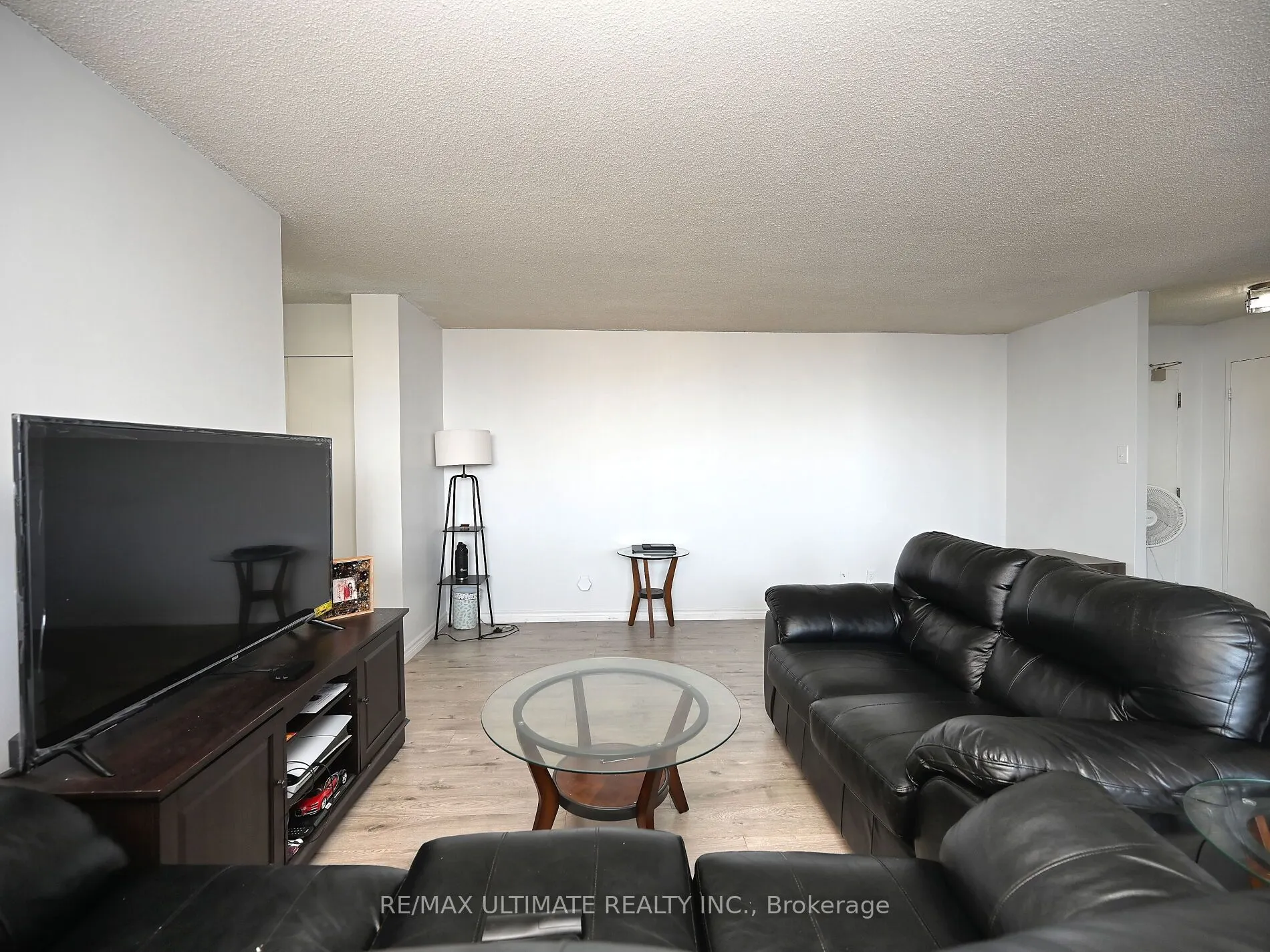3700 Kaneff Crescent, #2101