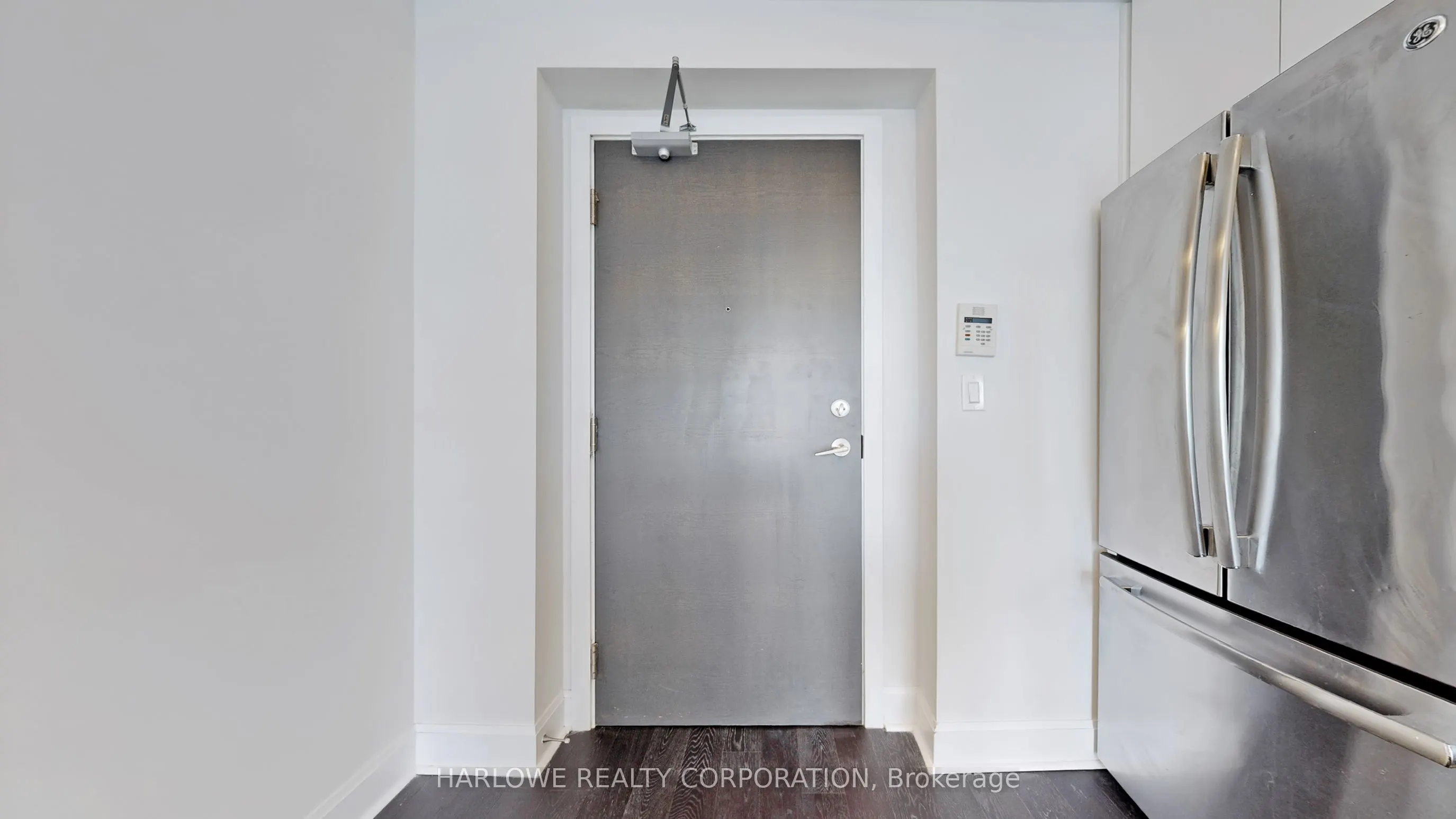 33 Shore Breeze Drive, #2006