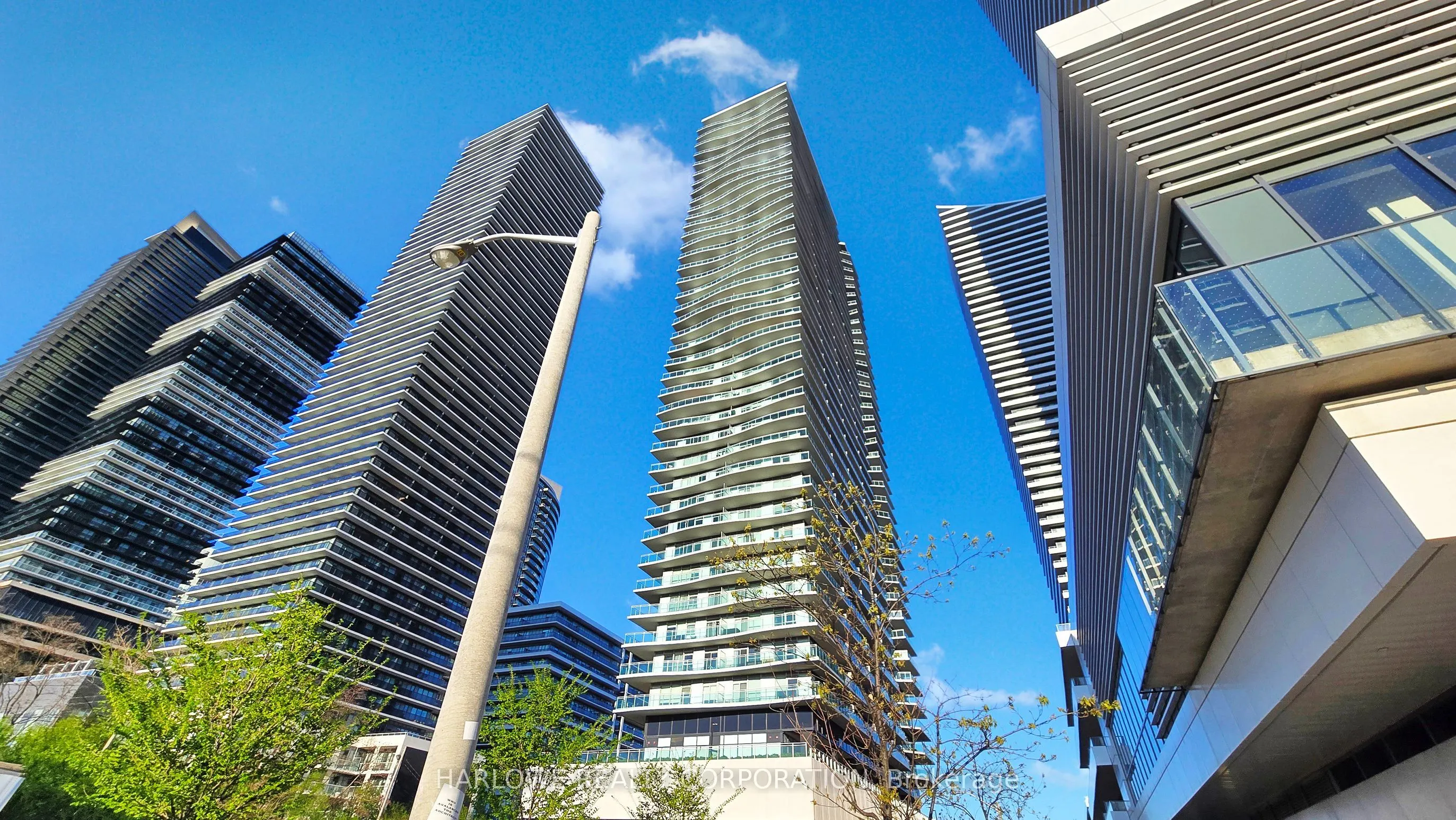 33 Shore Breeze Drive, #2006