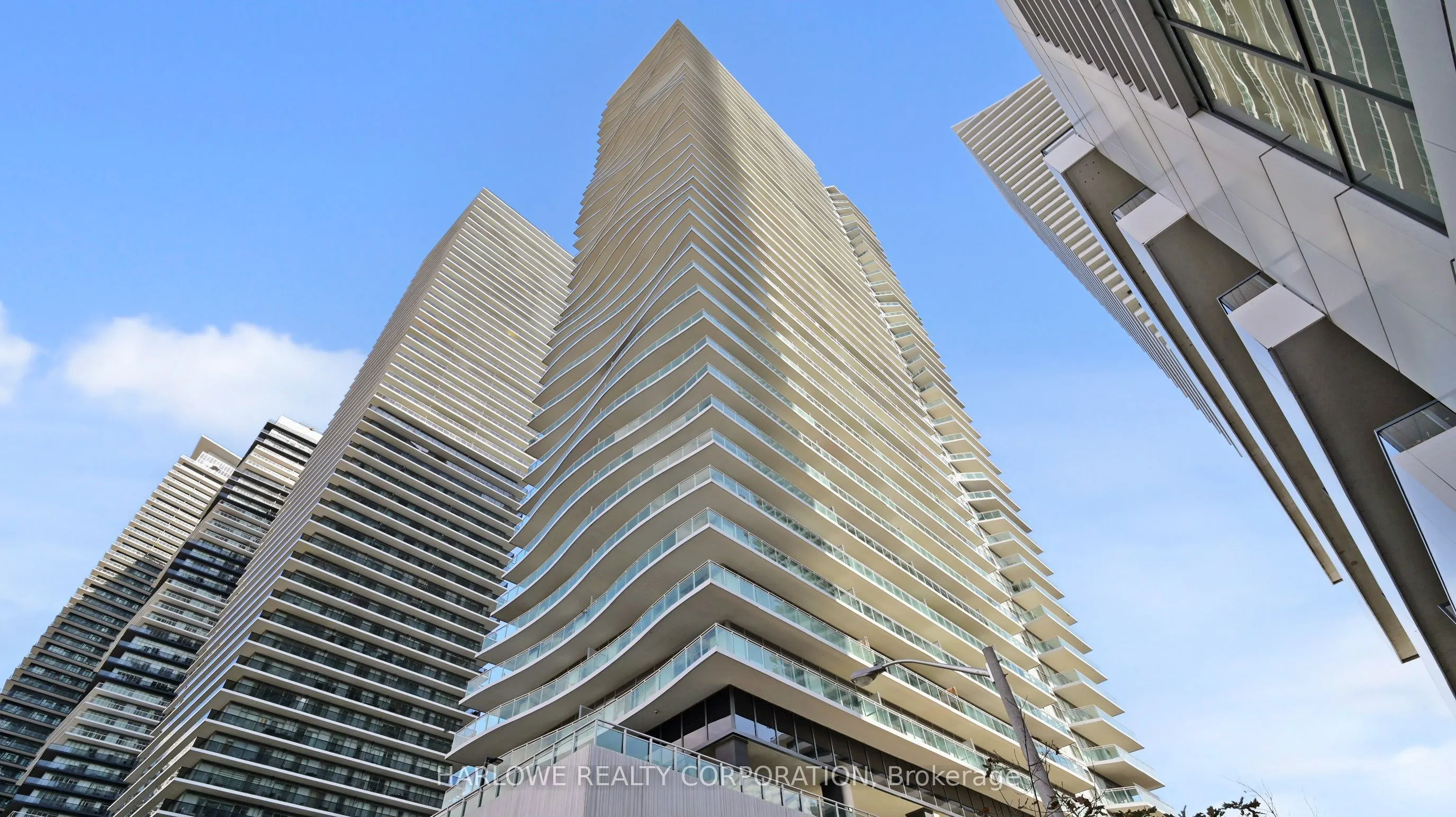 33 Shore Breeze Drive, #2006