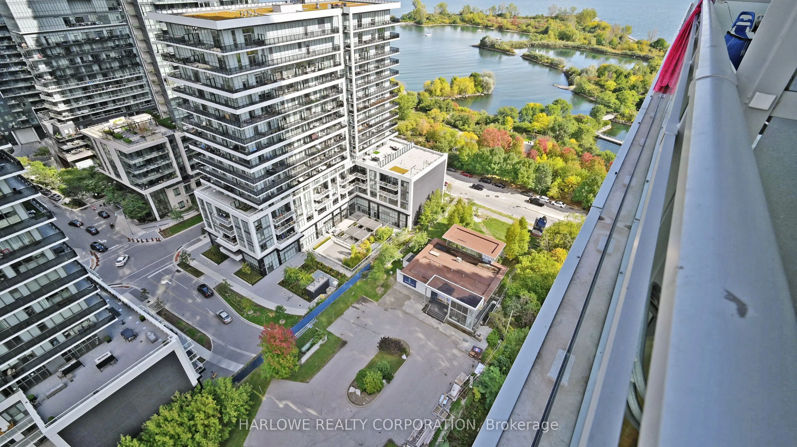 33 Shore Breeze Drive, #2006