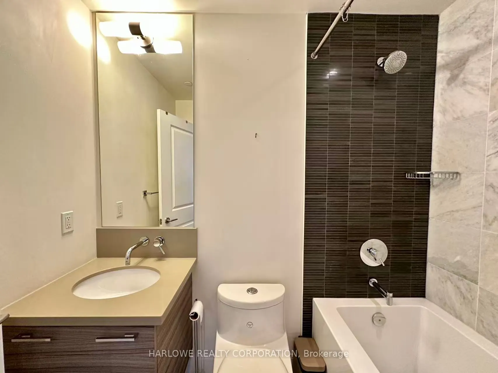 33 Shore Breeze Drive, #2006