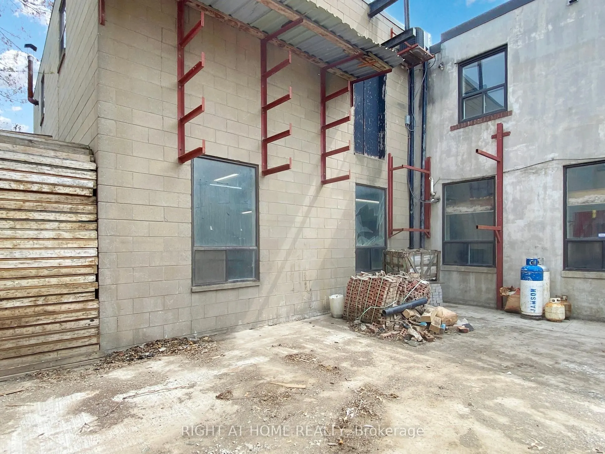 48 Hyde Avenue