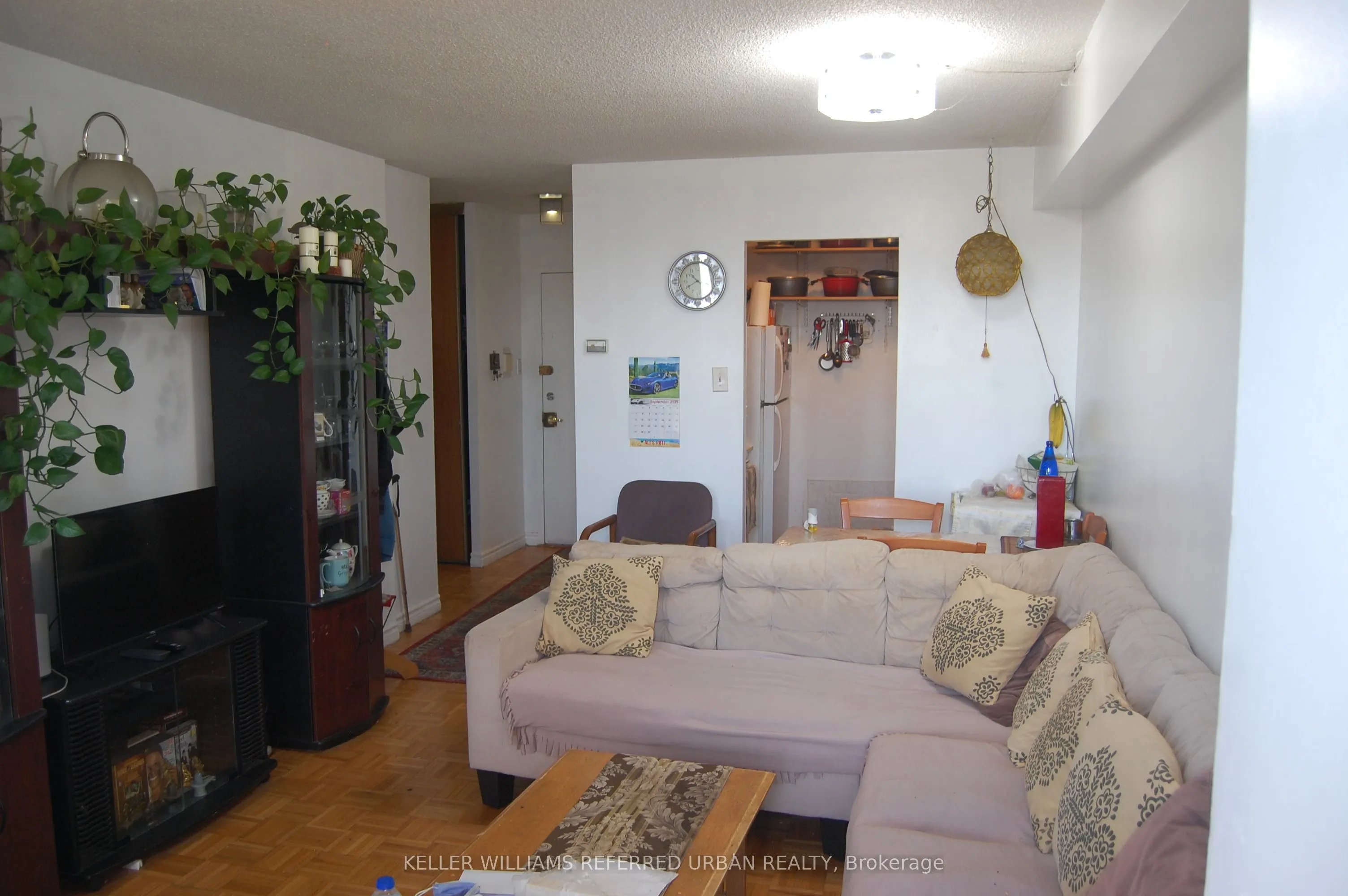 50 Lotherton Pathway, #907