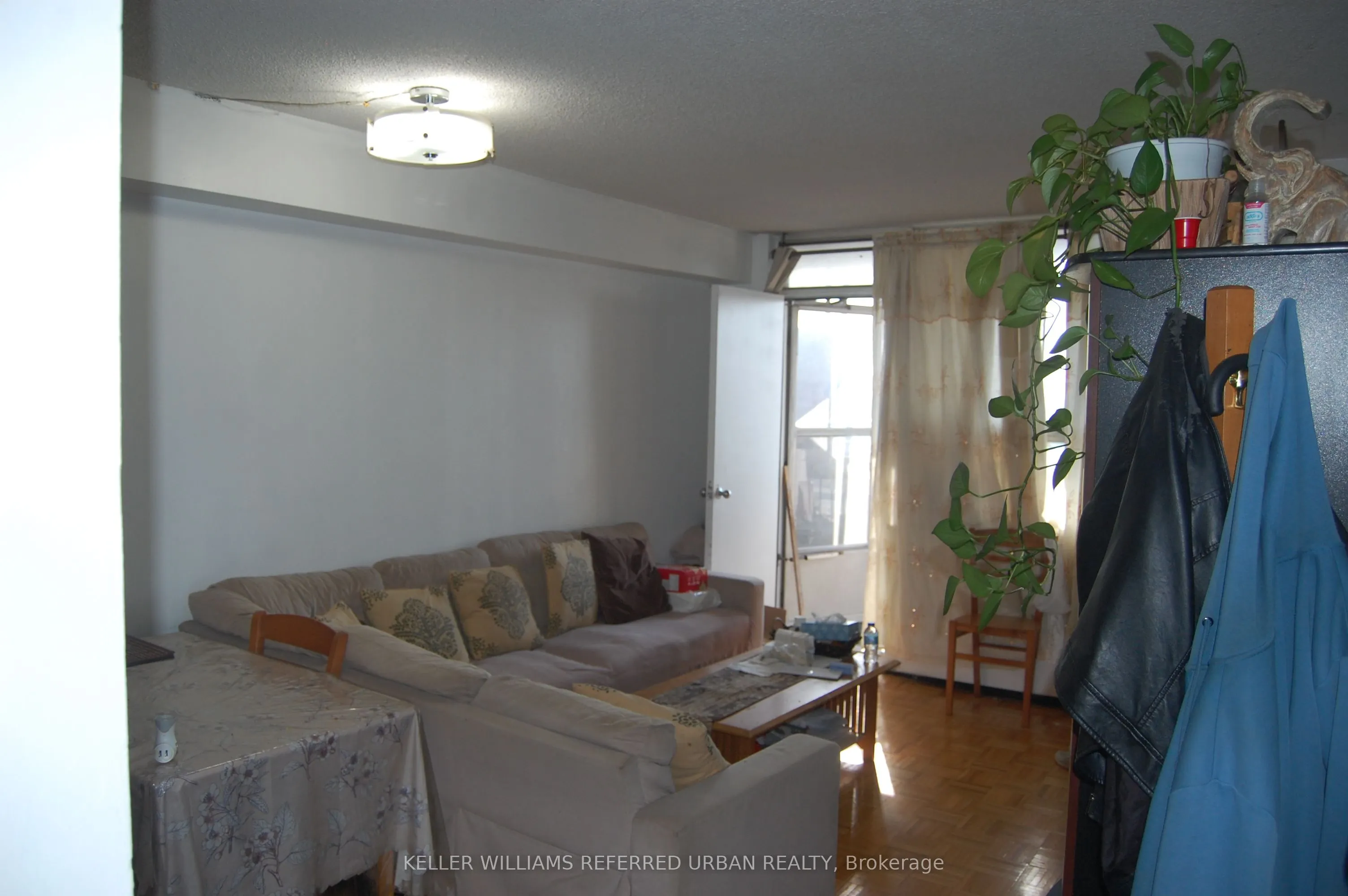 50 Lotherton Pathway, #907