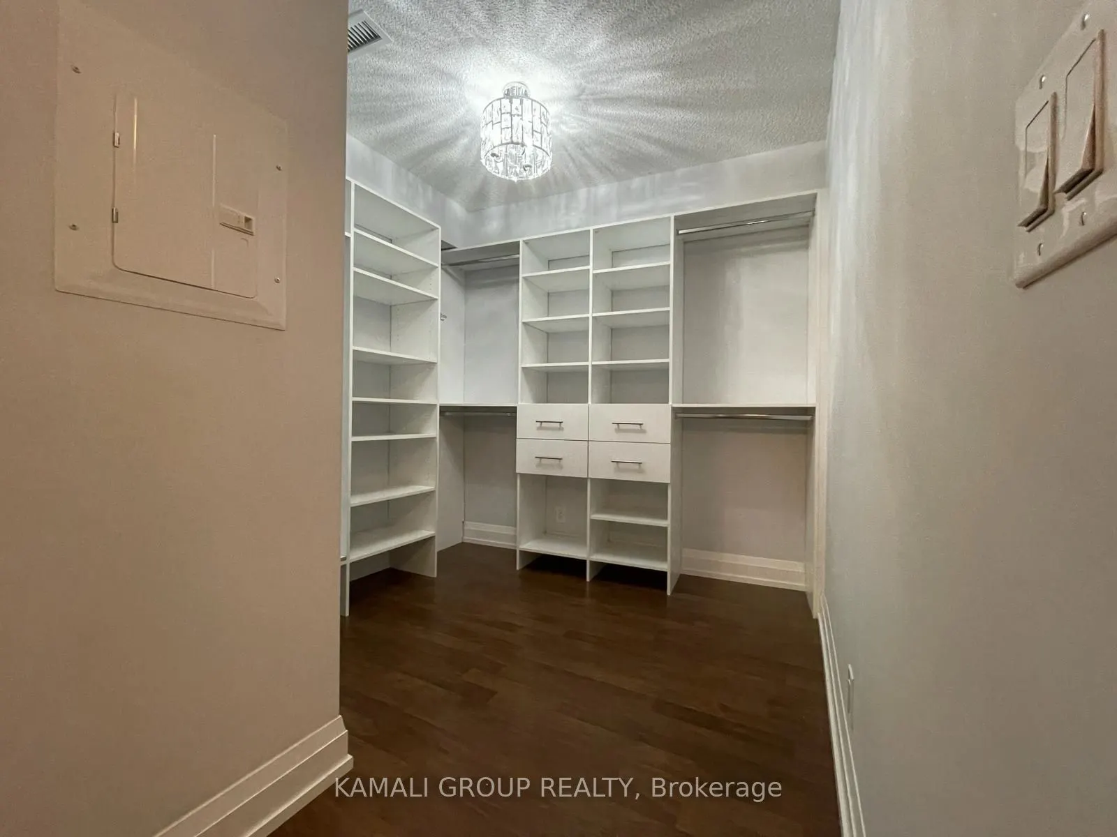 1070 Sheppard Avenue W, #609