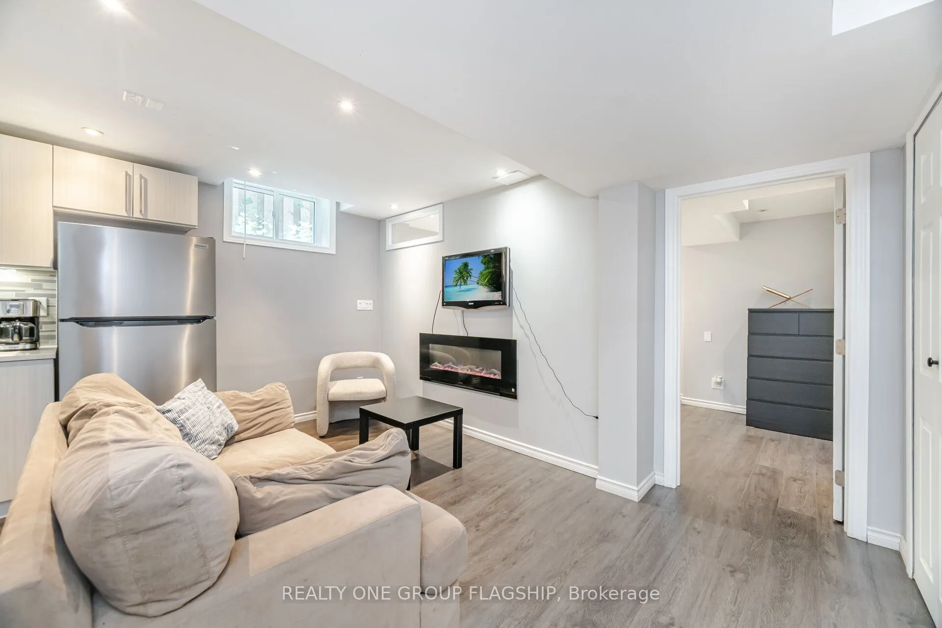 7267 Windbreak Court