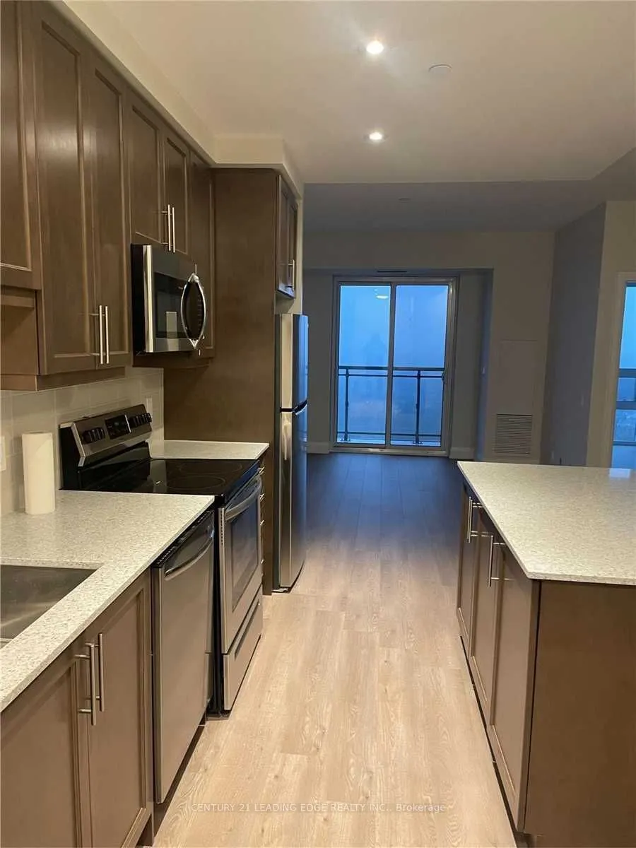 15 Lynch Street, #1701