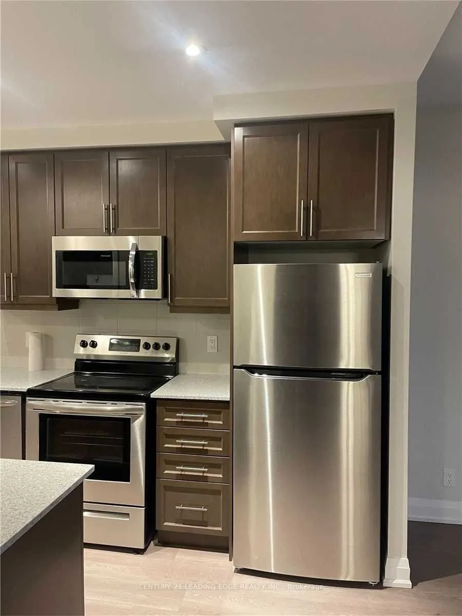 15 Lynch Street, #1701