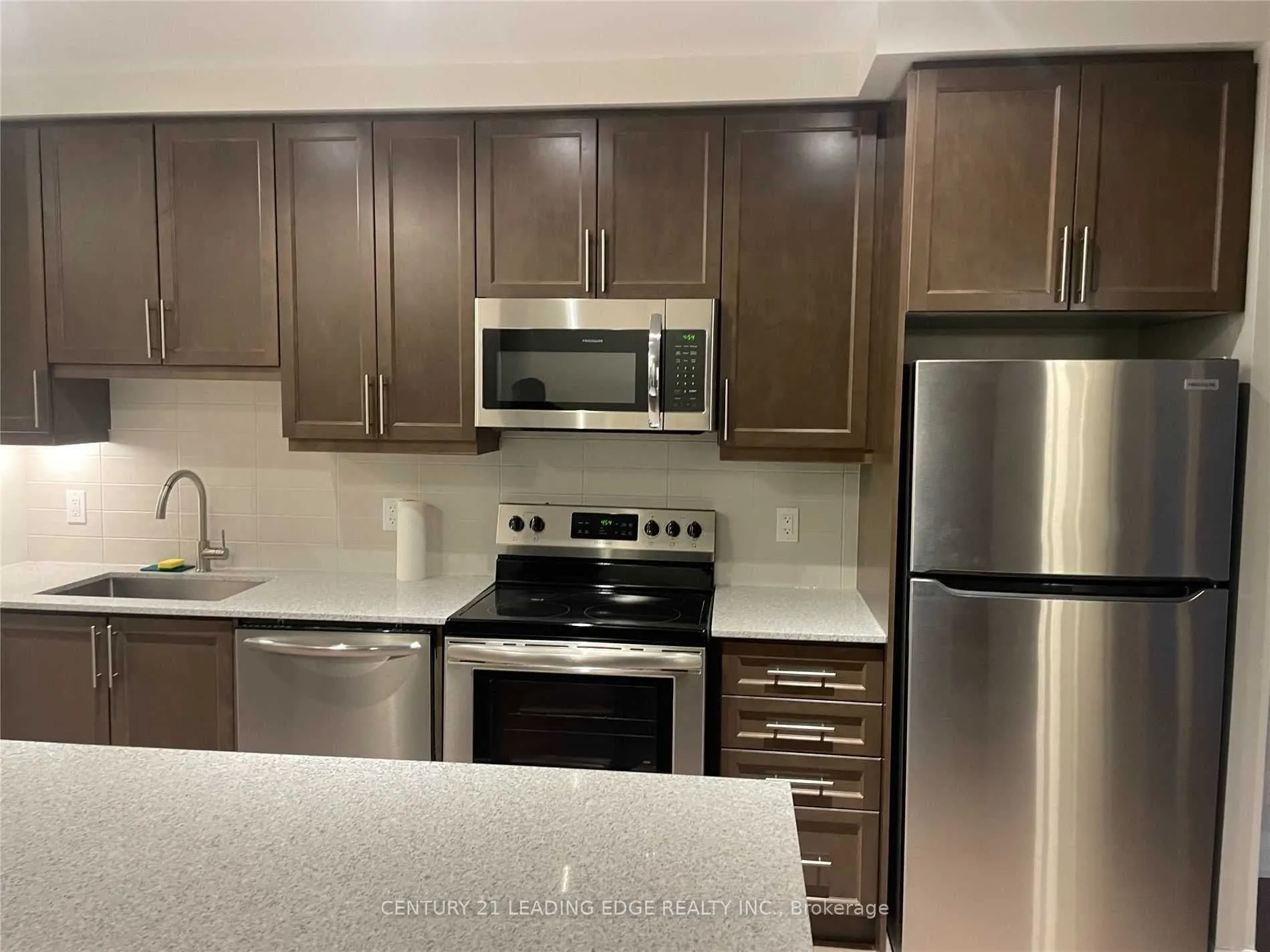 15 Lynch Street, #1701
