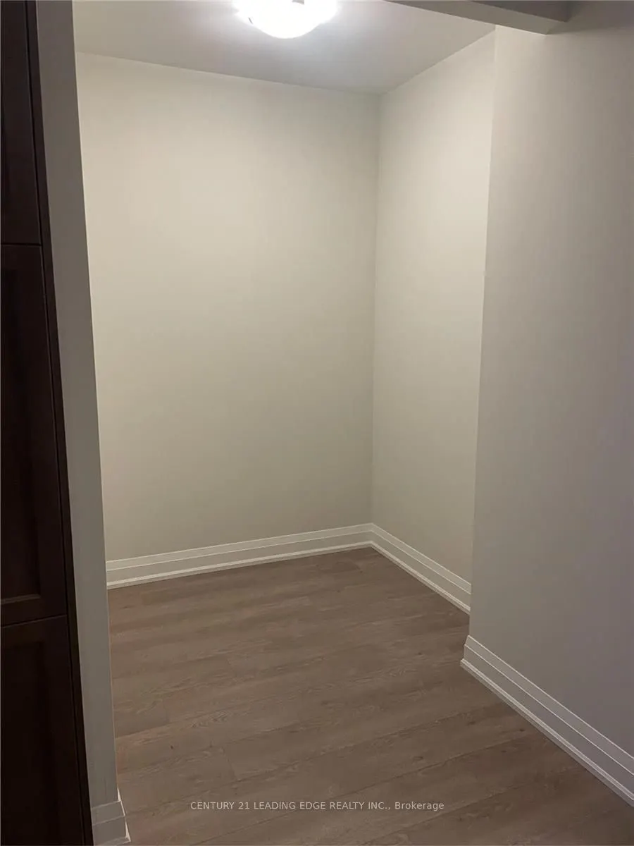 15 Lynch Street, #1701