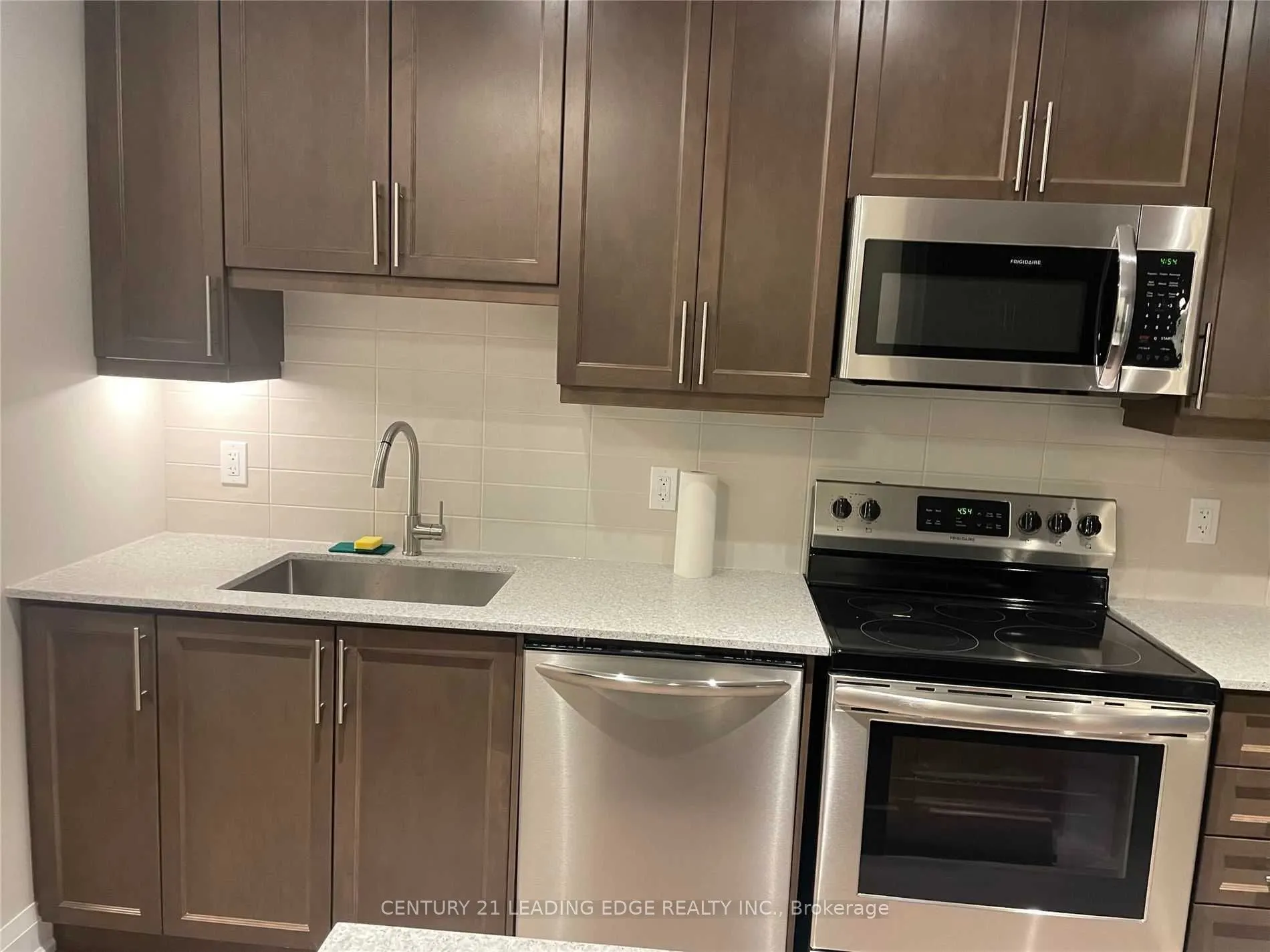 15 Lynch Street, #1701