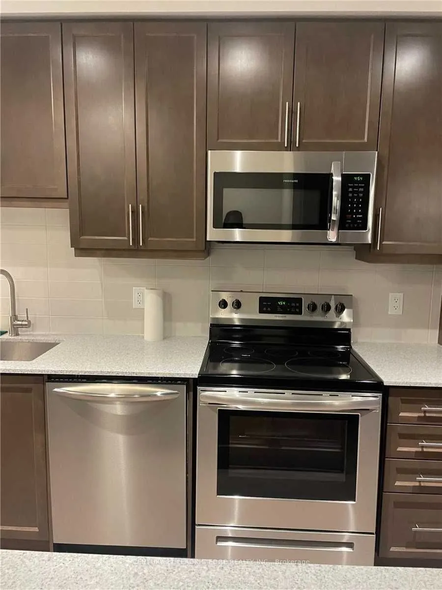 15 Lynch Street, #1701