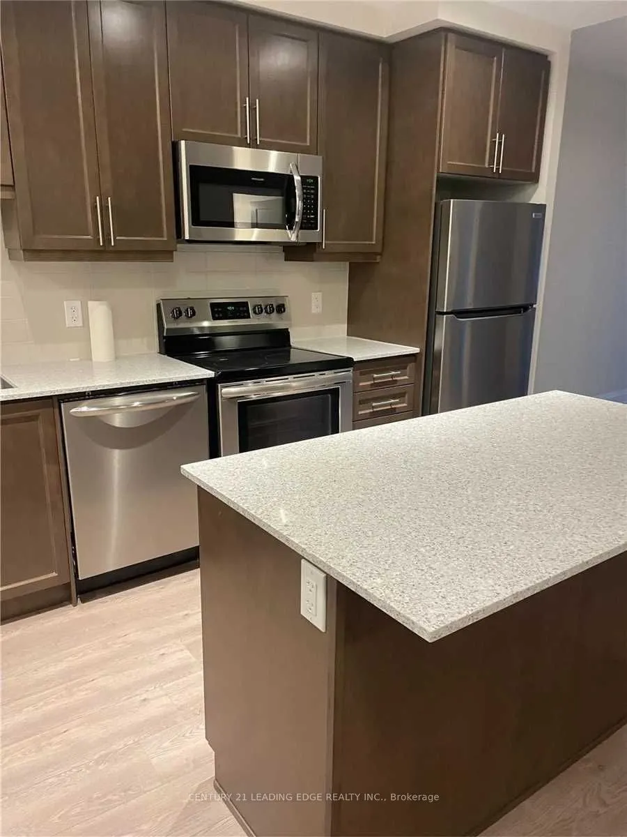 15 Lynch Street, #1701