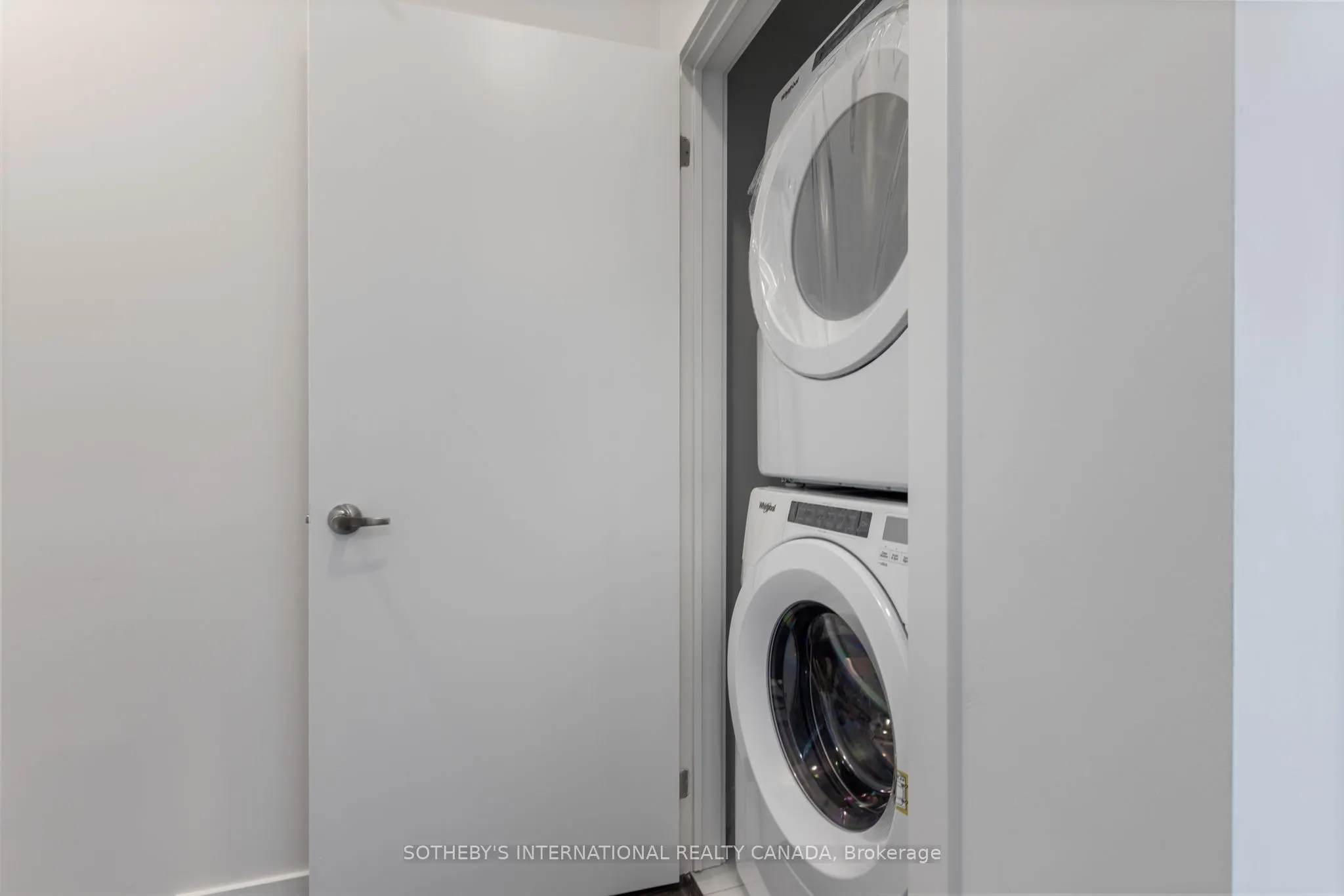 3562 Colonial Drive, #16