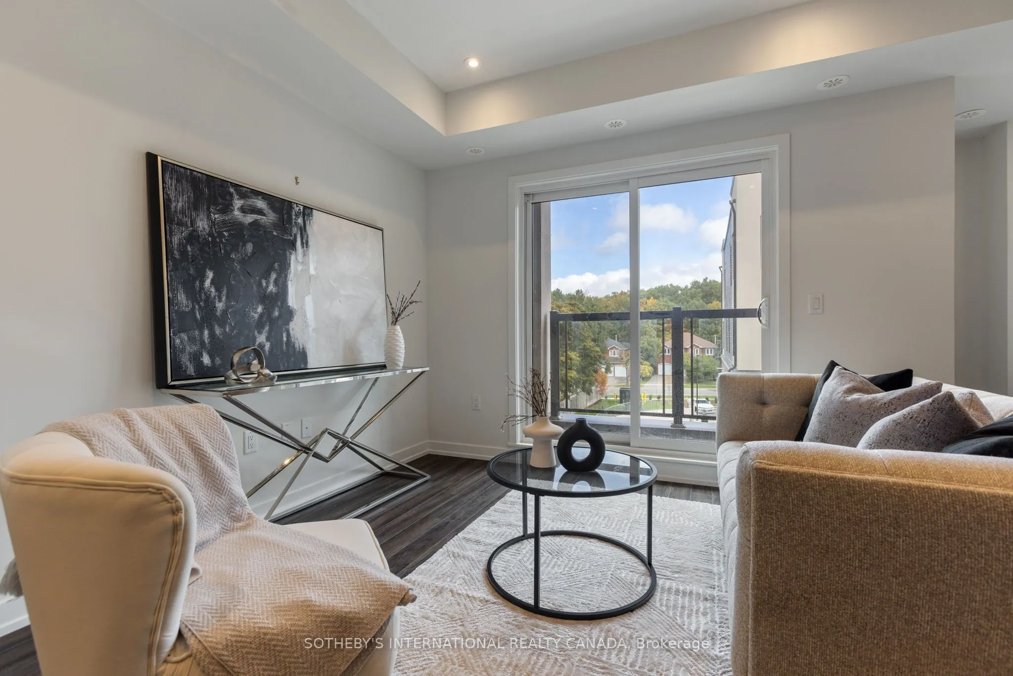 3562 Colonial Drive, #16