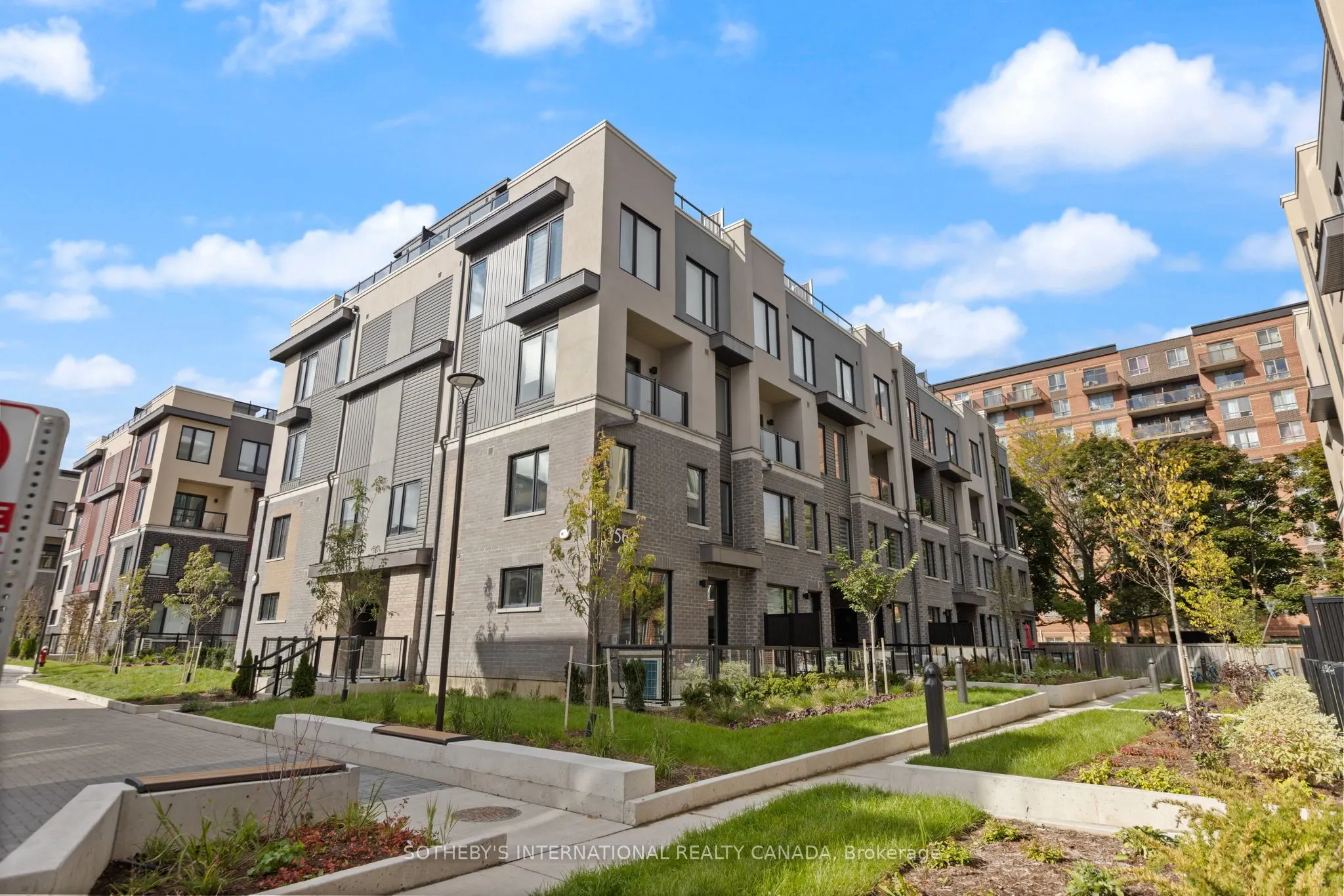 3562 Colonial Drive, #16