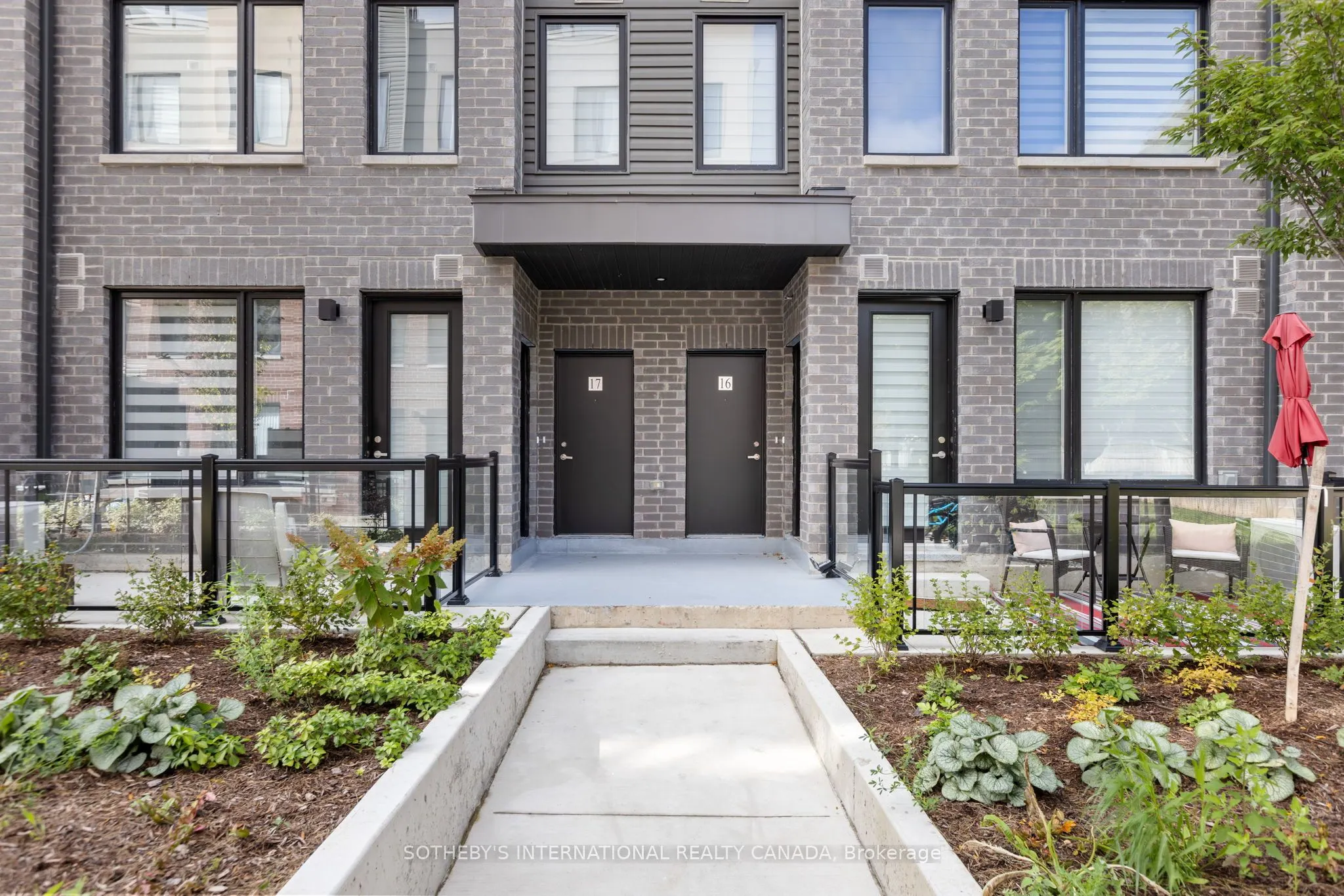 3562 Colonial Drive, #16