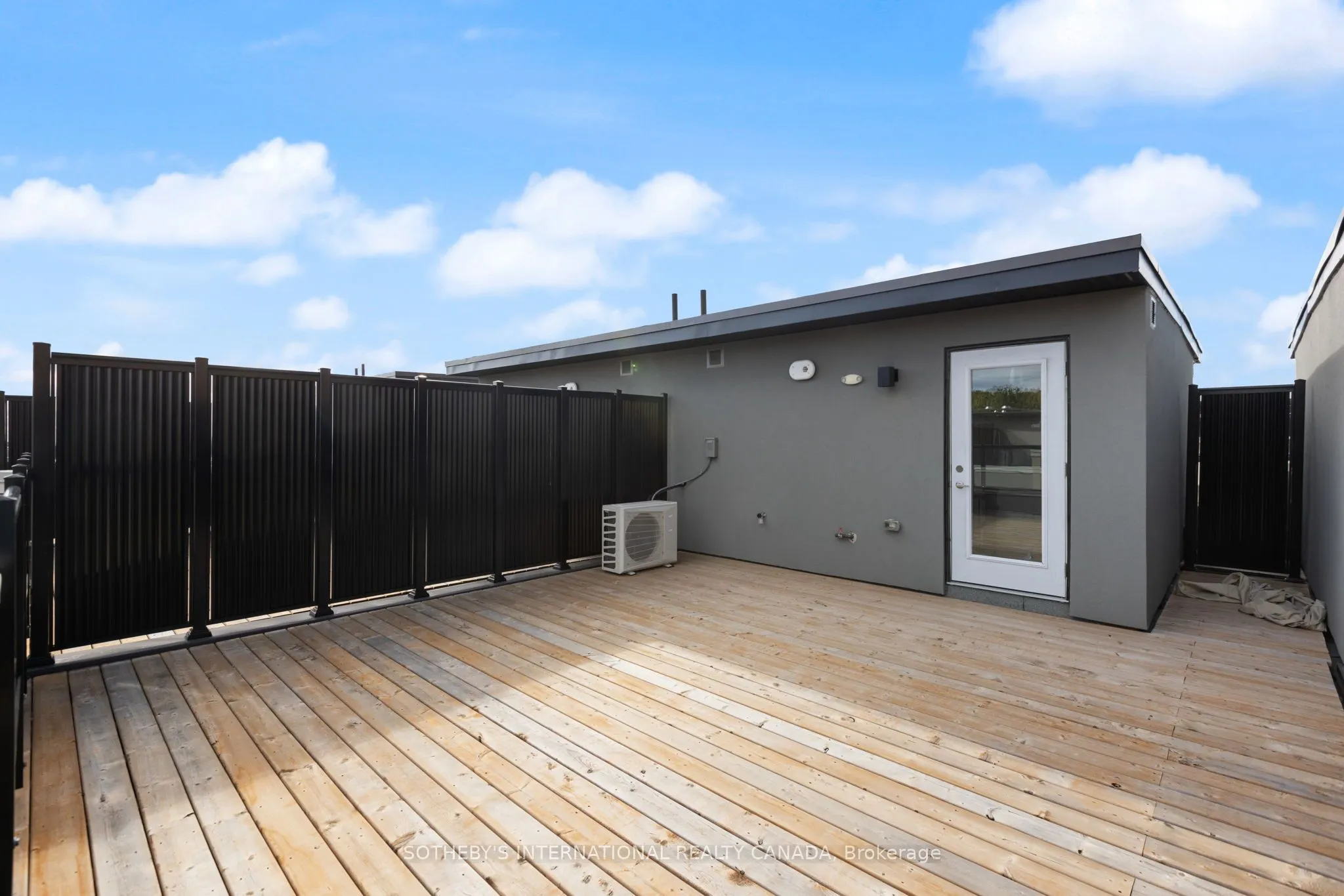 3562 Colonial Drive, #16