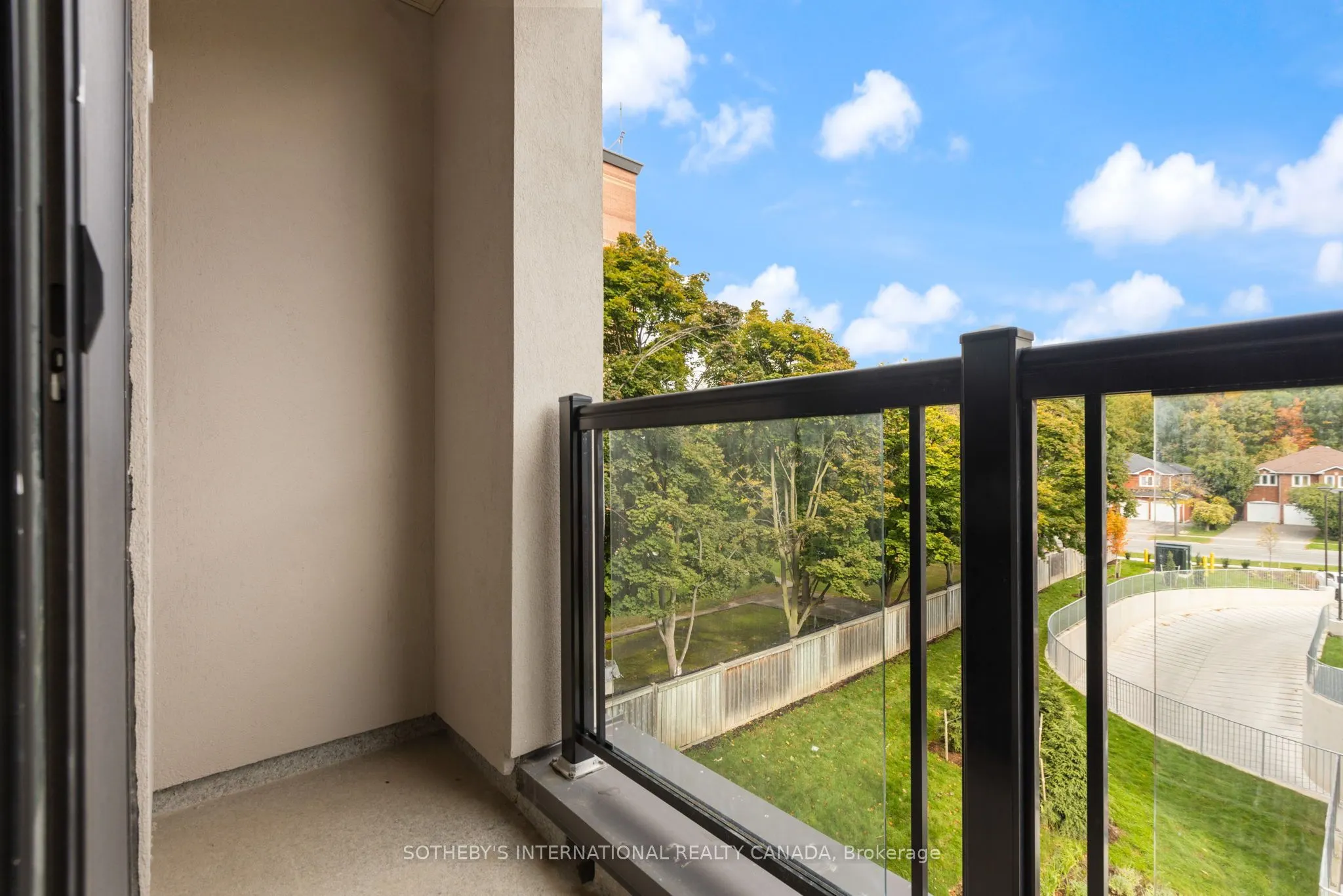 3562 Colonial Drive, #16