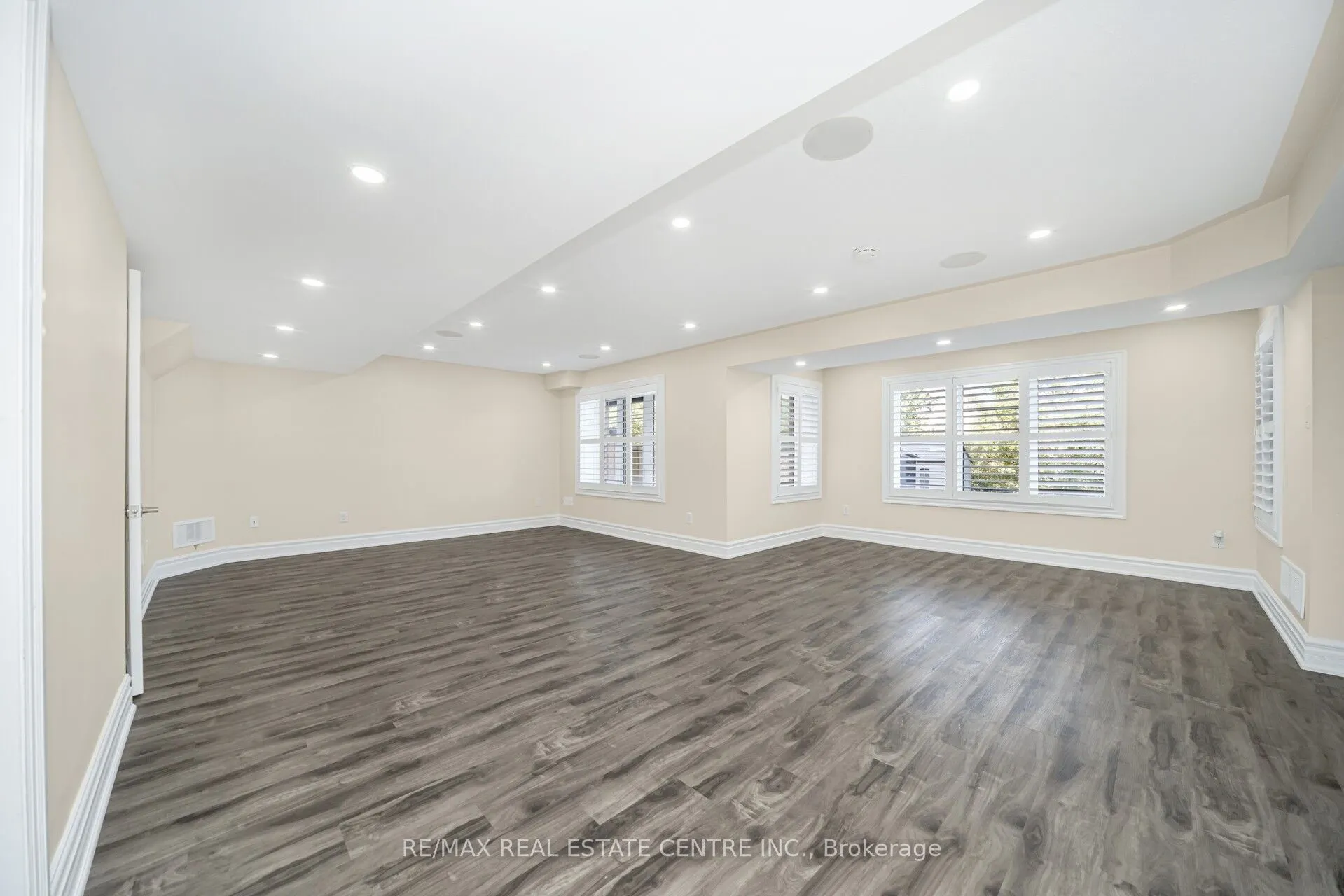 15 Interlacken Drive