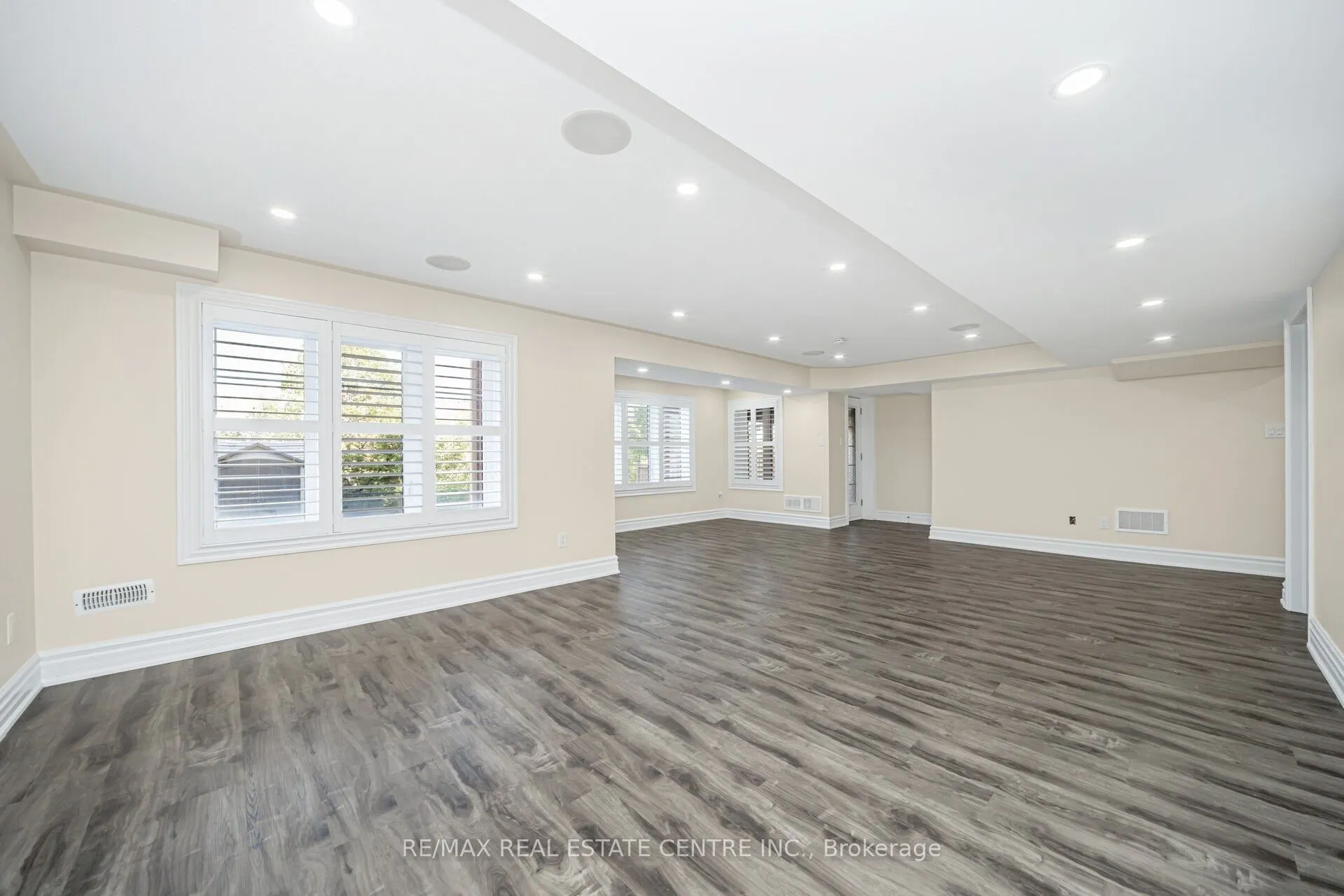 15 Interlacken Drive