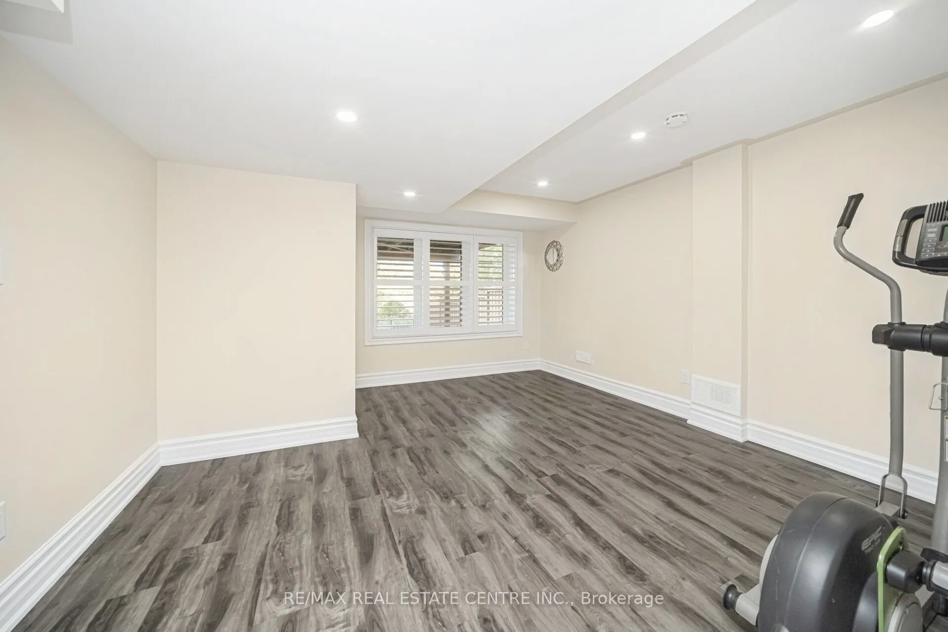 15 Interlacken Drive