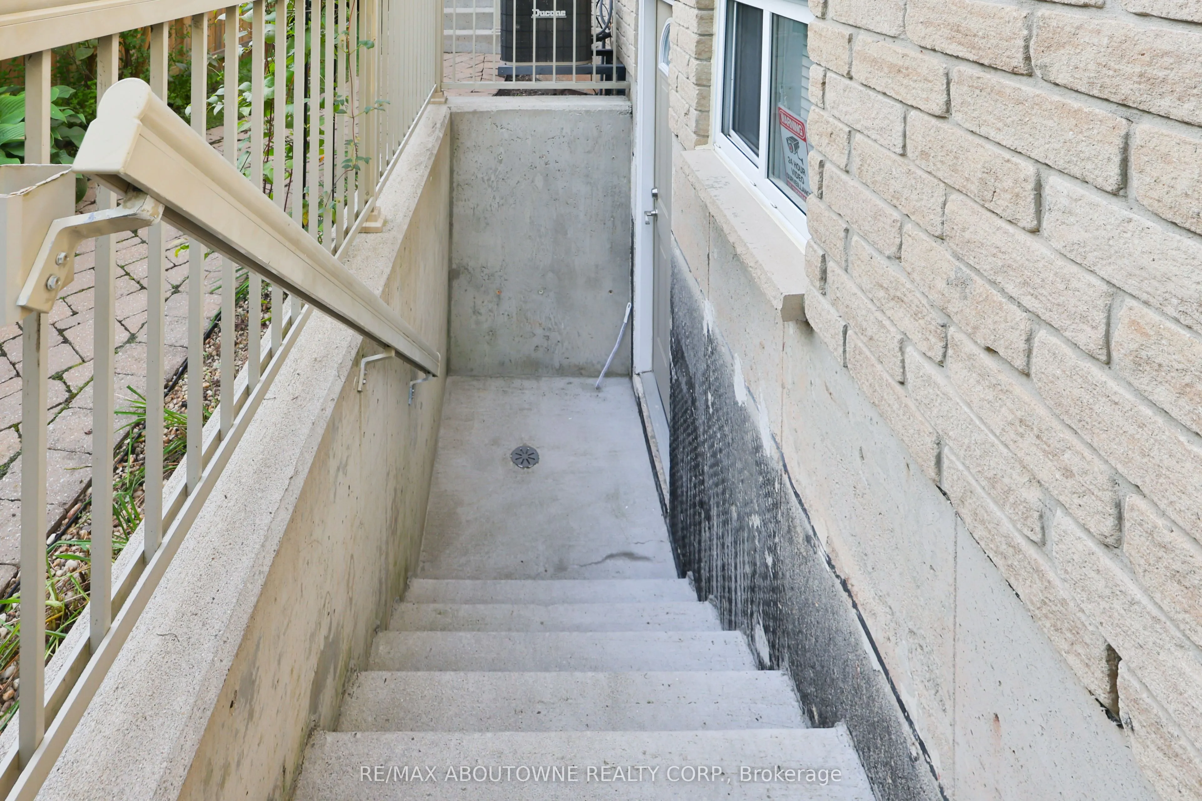 2304 Sovereign Street