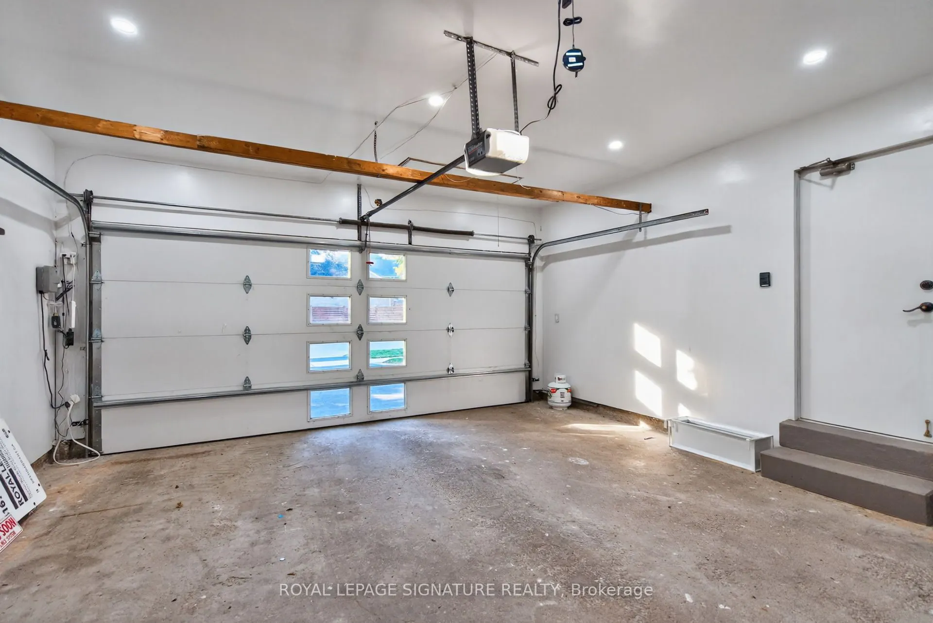 2254 Carol Road