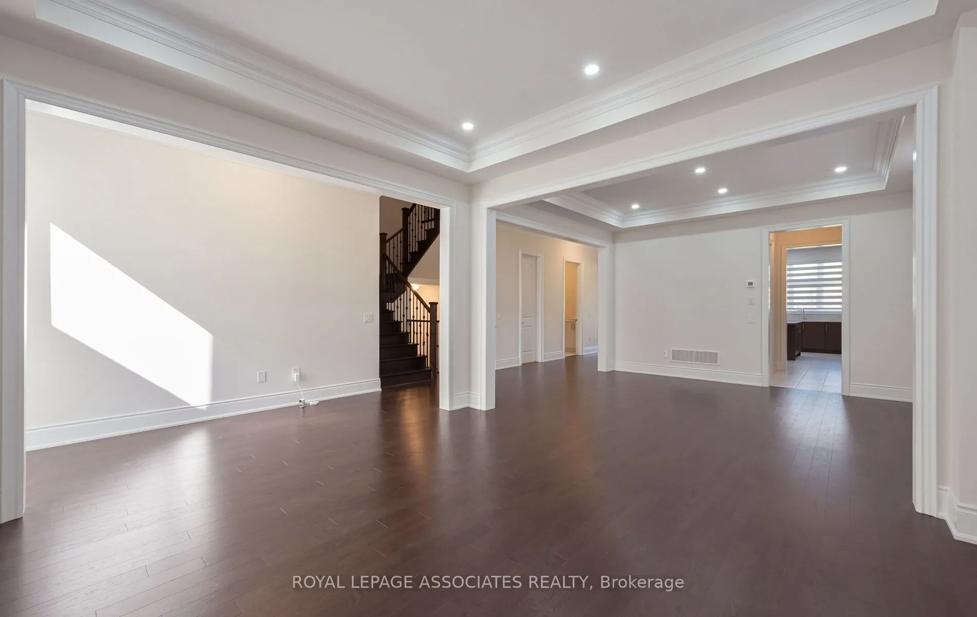55 Raspberry Ridge Avenue