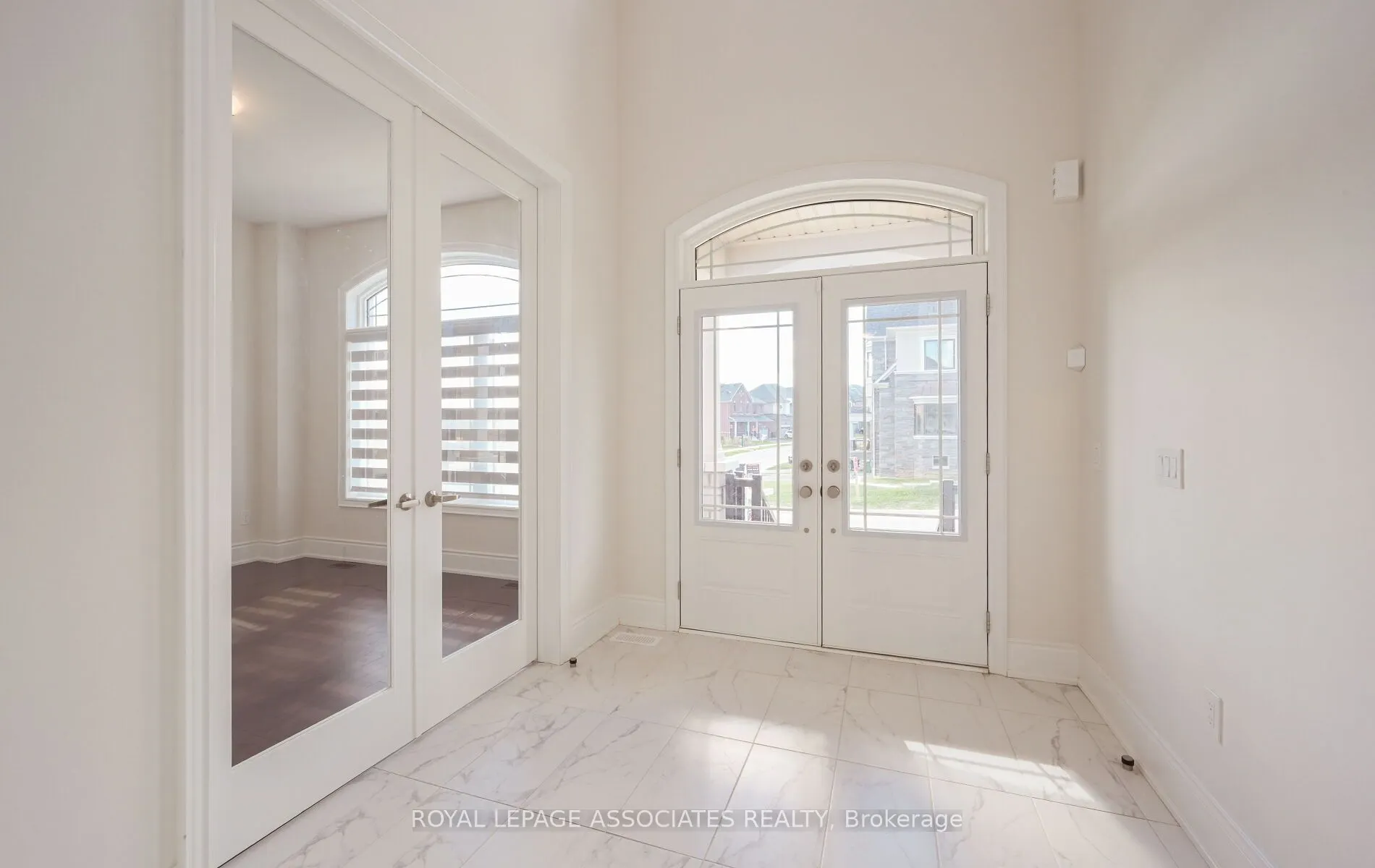 55 Raspberry Ridge Avenue